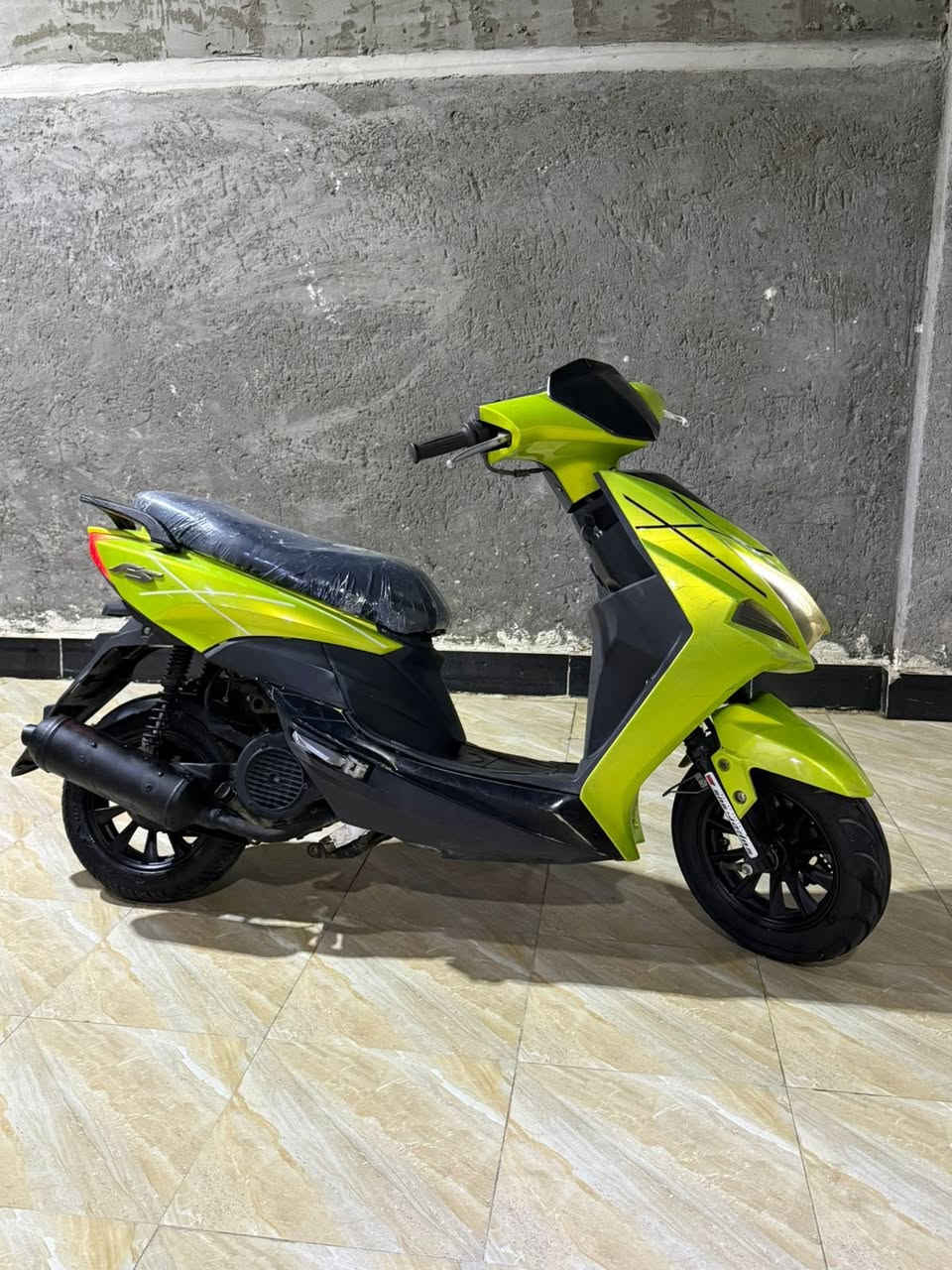 السلام عليكم للبيع دراجه اف اس مكينه كايمه ابيعلك طافيه السعر 180 وبيه مجال مكان كربلاء اتصل ***********
