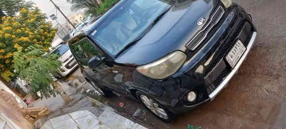 السلام عليكم 
كيا صول 2018 امريكي للبيع 
مواصفات EX تحكم ستيرن 
شاشه كاميرا ، كاميرا خلفيه مثبت سرعه 
محرك 2000 
ماشيه 92 
رقم بغداد بأسمي 
بدون اي نقص جاهزه 
حادث مرفق بالصور بنيد فقط 
السعر 127 وبي مجال 
للاستفسار: *********** بغداد
