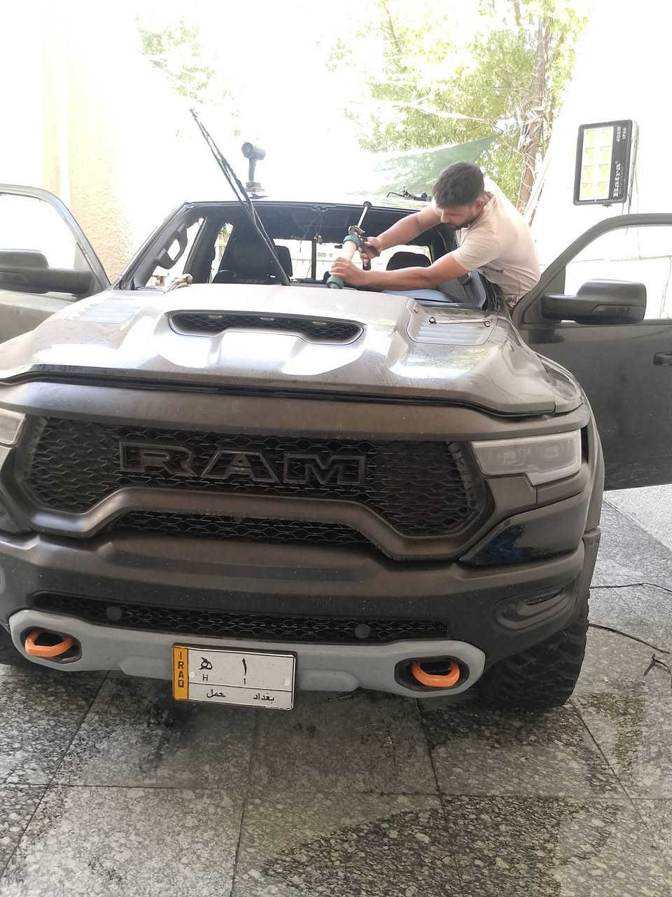 جميع نواع زجاج اليسارات القديم ولحديث نقل وشدداخل بغداد مجانن
وبنسب السعار رقم الهاتف ***********
