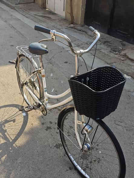 سلام عليكم بايسكل برجستون حجم 27 مال حاوية
مابي ولا نقص 
سعر 95 بي مجال 
للتواصل ***********
مكاني البياع الرسالة الثانية
