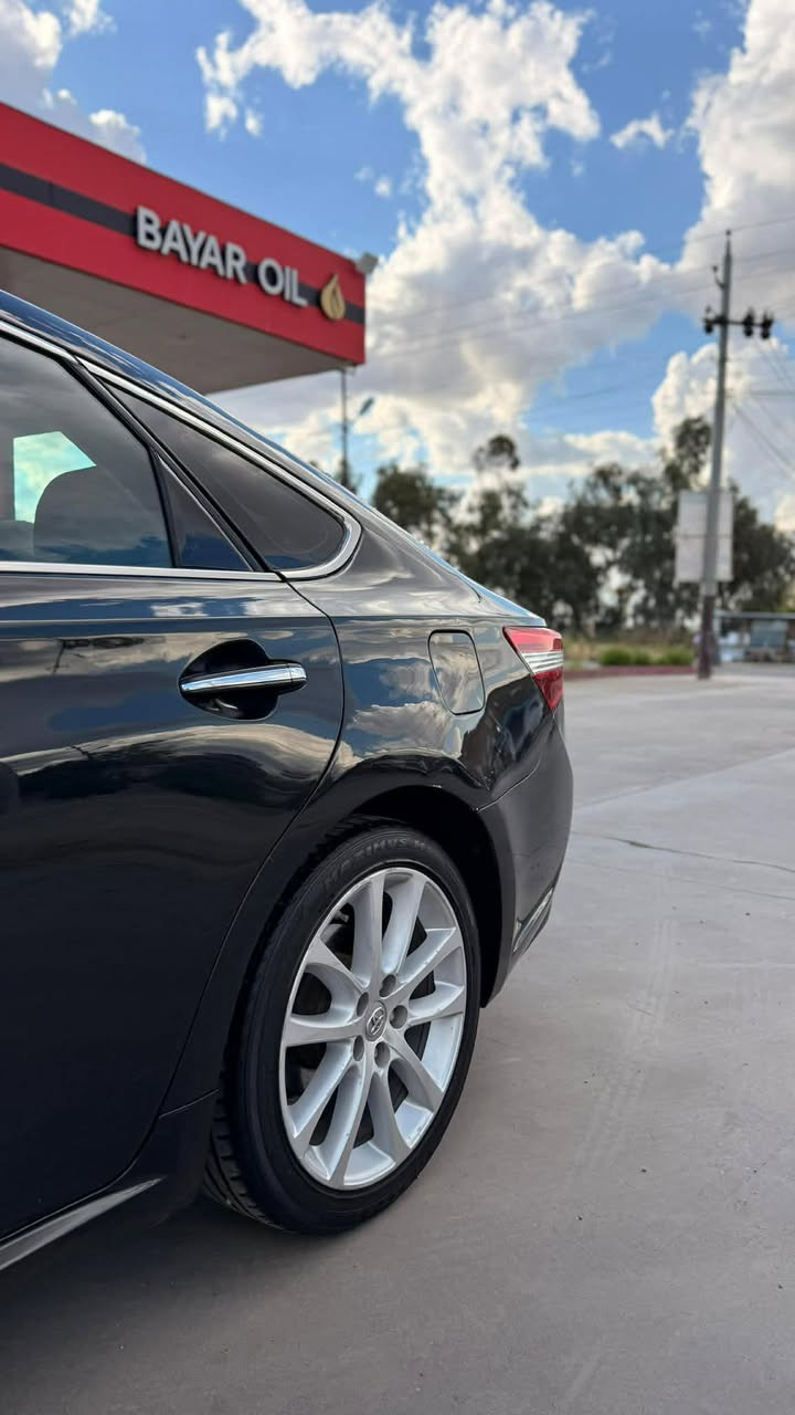 Toyota avalon 2014✈️
***********
TB:لێزەری دوبەیە (ادوات)
فول مواسەفات تازەداخلبوە
پەردە+سلایت
کوشن(جلد-هەتەر-تەبرید-خەزن)
سوکان (ڤۆلیۆم-تحدید ساعە-گیر شەفت)
شاشەو کامیرا
هتد…..
نرخ(٨٨) مجال
***********

