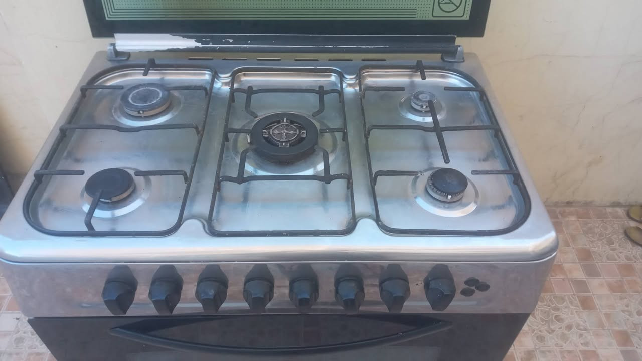 طباخ ابو النوزلات 5 عيون
شغال ونظيف 

مكاني فلوجه حي الشرطه 
السعر 130 الف وبي مجال بسيط

للتواصل واتساب: ***********
