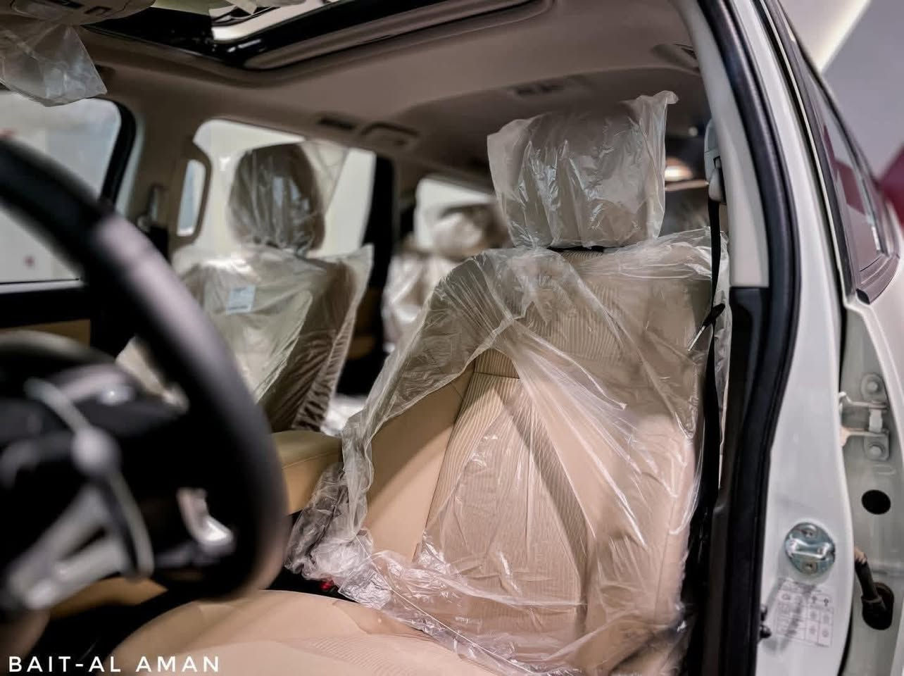 ⁨ موثوق، عملي، ومبني مثل دبابة. كل رحلة تشعرك وكأنها الأولى. 🚗💪”

Mitsubishi-Montero Sport 2023

ضمان 3 سنوات شامل العراق 
ناقل حركة أوتوماتيكي
نوع الوقود هو البنزين
محرك سعة 6 سلندر
نظام فرامل ABS
تكييف مركزي ثلاثي المناطق
جنوط من الألمنيوم قياس 18 بوصة
مدخل AUX/Audio
تقنية البلوتوث
نظام التحكم في نظام الدفع
نظام تثبيت السرعة
الدخول بدون مفتاح
حساسات الركن
قفل مركزي
مرايا كهربائية
نوافذ كهربائية
زر تشغيل بصمة
شاشة مركزية
جناح خلفي
شاشة عرض رقمية
ألوان: ابيض، اسود،ذهبي، نفطي

‎للاستفسار والتواصل مع قسم المبيعات 
‎ارجو الاتصال علي 
- Phone : *********** / WhatsApp 
- Phone : *********** / WhatsApp

‎بۆ پەیوەندی کردن بە بەشی فرۆشتن 
‎پەیوەندی به ژمارەی
- Phone : *********** / WhatsApp 
- Phone : *********** / WhatsApp⁩
