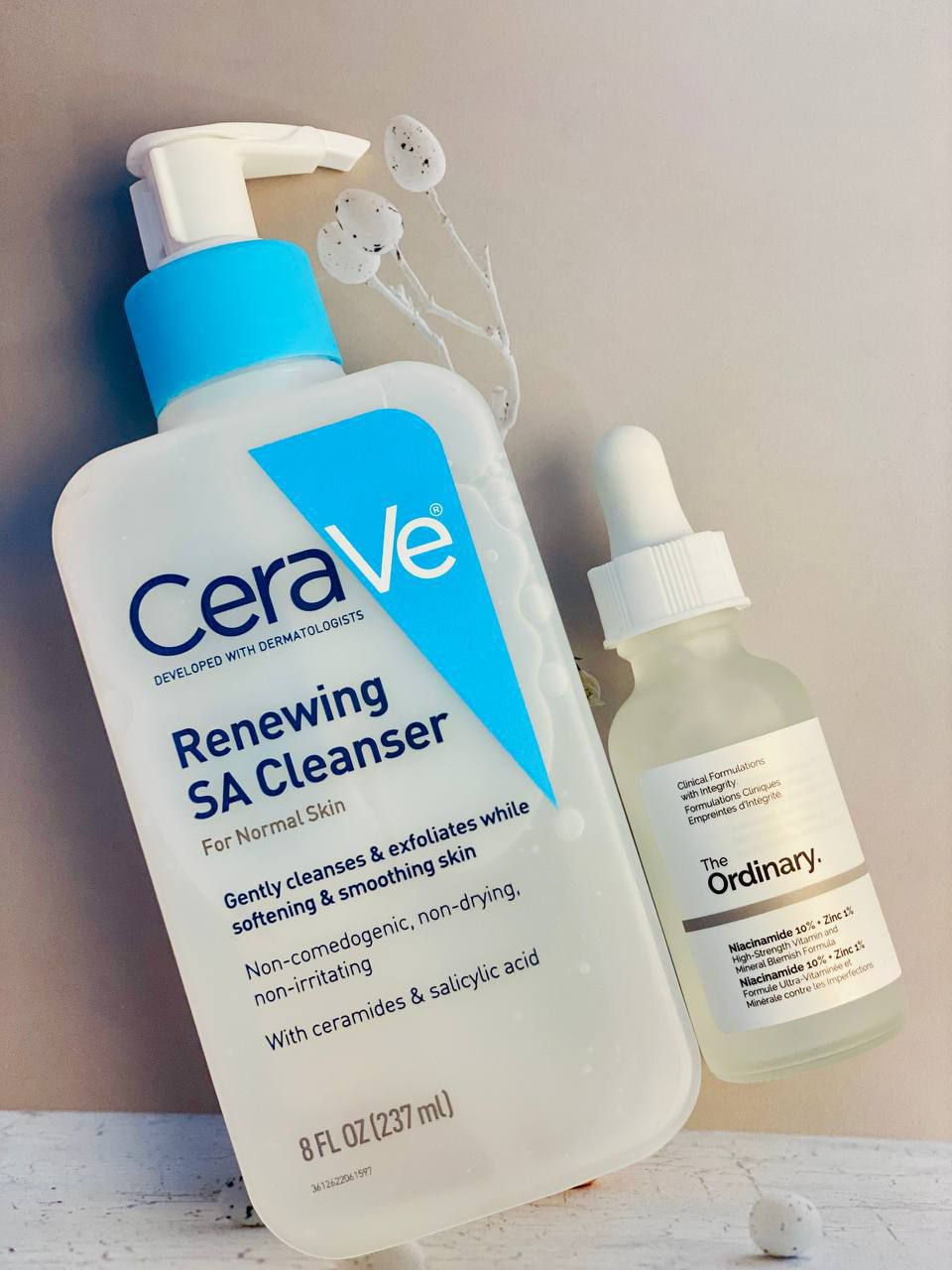 اذا تعانين من الحبوب والدهون الزايدة والمسامات ، هذا العرض يجمع غسول CeraVe المقشر + سيروم The Ordinary لتنقية البشرة 💯💯
1️⃣ غسول  من CeraVe 
غسول احترافي يحتوي على حمض الساليسيليك يساعد على تنظيف المسام بعمق، إزالة الخلايا الميتة، وتقليل ظهور الحبوب والرؤوس السوداء ✨
2️⃣ سيروم النياسيناميد من The Ordinary 
سيروم فعال بتركيبة قوية يساعد على تقليل الحبوب، التحكم بالإفرازات الدهنية، وتصغير المسام
منشأ المنتجات :
سيروم النياسيناميد من The Ordinary 🇨🇦 كندا 
غسول  من CeraVe 🇺🇸 أمريكا
#تصويرنا + #بوست

السعر خاص يوجد خدمه توصيل لجميع محافظات العراق


**إذا كنت صاحب هذا الإعلان وتريد حذفه لأي سبب، رجاءا أرسل رسالة إلى الدعم الفني**