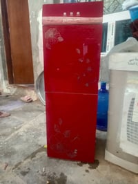 شباب يوجد براد ماء حار بارد على الفحص نضيف اخو الجديد للبيع السعر 75ال...