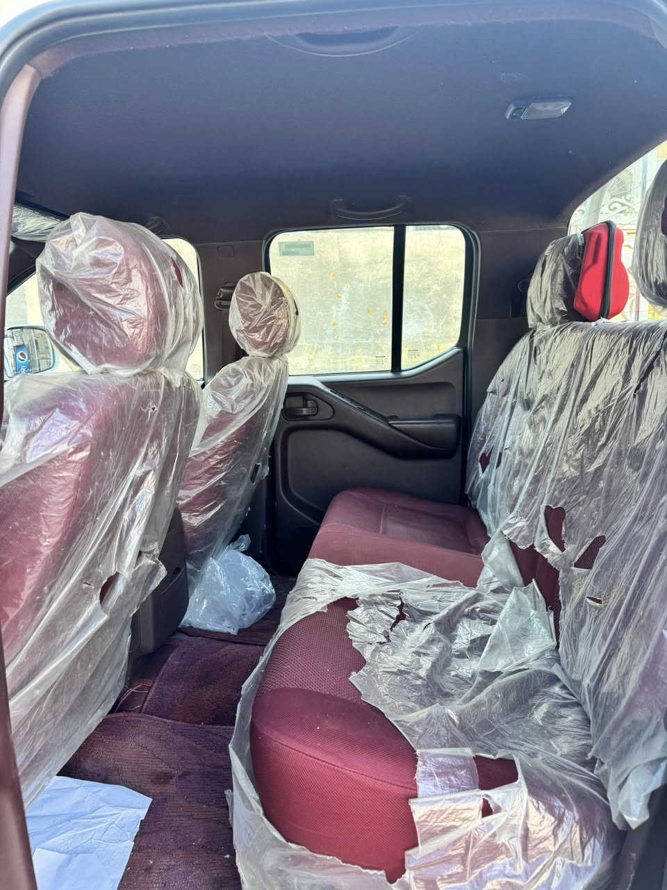 السلام عليكم

نيفاره 2013
سيارة جديده بمعنى كلمة
بسمنه رقم جديد (بصرة)هزه جديده
رقم مميز 
مكينه او كير او اكسل كفاله
تخم تاير جديد 
حداديه 100/100
ماشيه 65
سياره بيه بارد 2فقط موضح بصوره 
الباقي كفاله من كلشي 
المكان البصرة
رقم ***********
سعر 145 بيه مجال قليل 
عليه بعافيه الي ياخذها@
