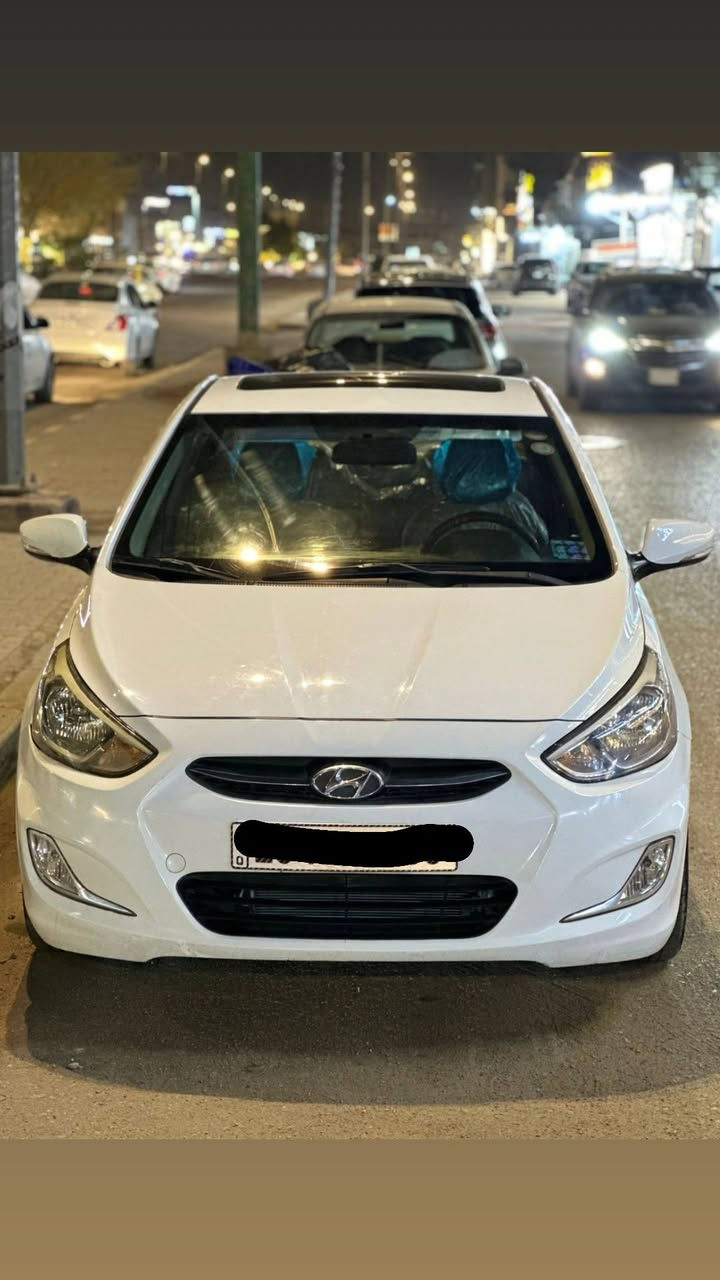 🚗 للبيع
Hyundai Accent 2016 
هيونداي اكسنت .

 • رقم نجف الدولي (بإسمي جاهزة للنقل)
 • ممشى: 225 ألف حقيقي
 • بدي خارجي نظيف جدًا ومكفول (حتى الدعاميات أصلية وبدون صبغ)

🔧 المواصفات:
 • شاشة أندرويد جديدة
 • كاميرا خلفية
 • تبريد ثلج (شغال على الباكيت)

🛠️ الصيانة:
 • حدادية أمامية وخلفية جديدة جدًا (قطع أصلية)
 • السيارة معمول لها صيانة ومهتم بيها

⚠️ ملاحظة:
 • تنقيص ماء خفيف
 • خيط تبخير بسيط بالمحرك (شي طبيعي نسبةً لعمر السيارة)
💰 السعر: 115 ورقة
وقابل للتفاوض البسيط .
للتواصل: ***********
