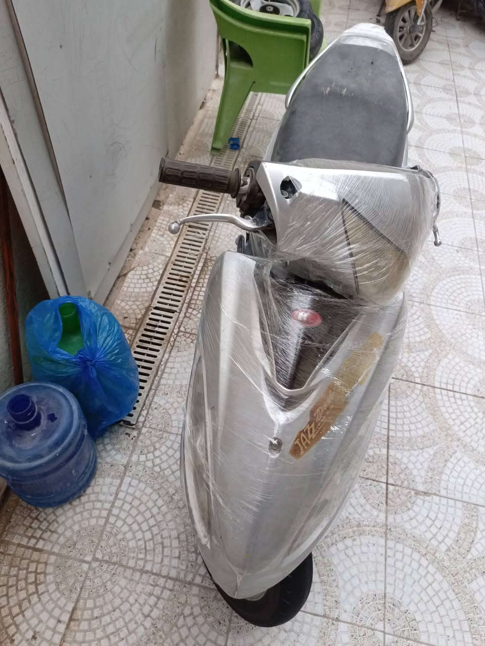 سلام عليكم جي فوي جهازه كهربأيات كله شغاله سلف هندر الشاير لايت عالي ناصي كله شغاله مكينه نعامه سعر 250 وبيه مجال مكان ناصريه مركز للشراي يتصل ***********‬‏
