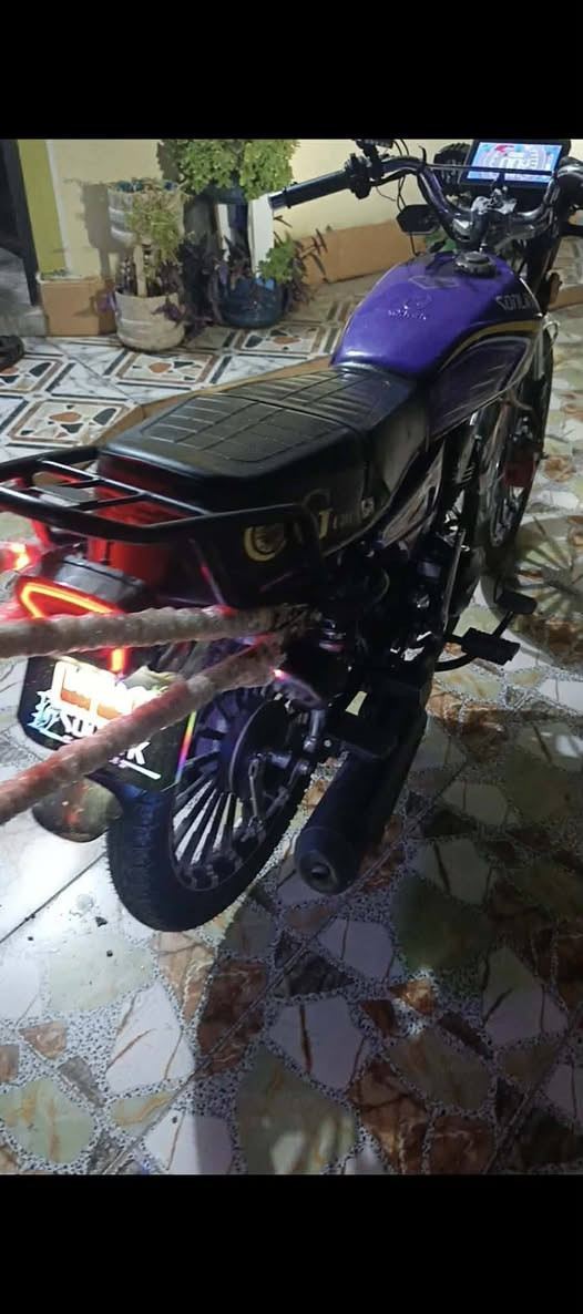 دراجه سيفون للبيع كاملا مكمله موديل 25 مابيه اي نقص ما بيها 
مكان ديالى سراجق 
***********
