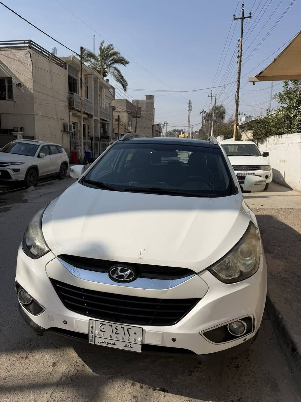 السلام عليكم توكسان موديل 2012 خليجي فول موصفات استيراد خاص محرك 4 سلندر بصمه ابواب بانوراما طكتين كشنات جلد وكهرباء وتدفئه امامي خلفي تبريد شاشه كامره تحكم استيرن دبل ايرباك مري شفط وشاير بلمري ماشيه 126 
بغداد المنصور 
***********
السعر 13500$ وبيه مجال
