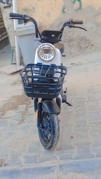 لبيع درجه شحن نضيف السعر 150قفل بيهه عطل بسيط 07724186033المكان بغداد ...