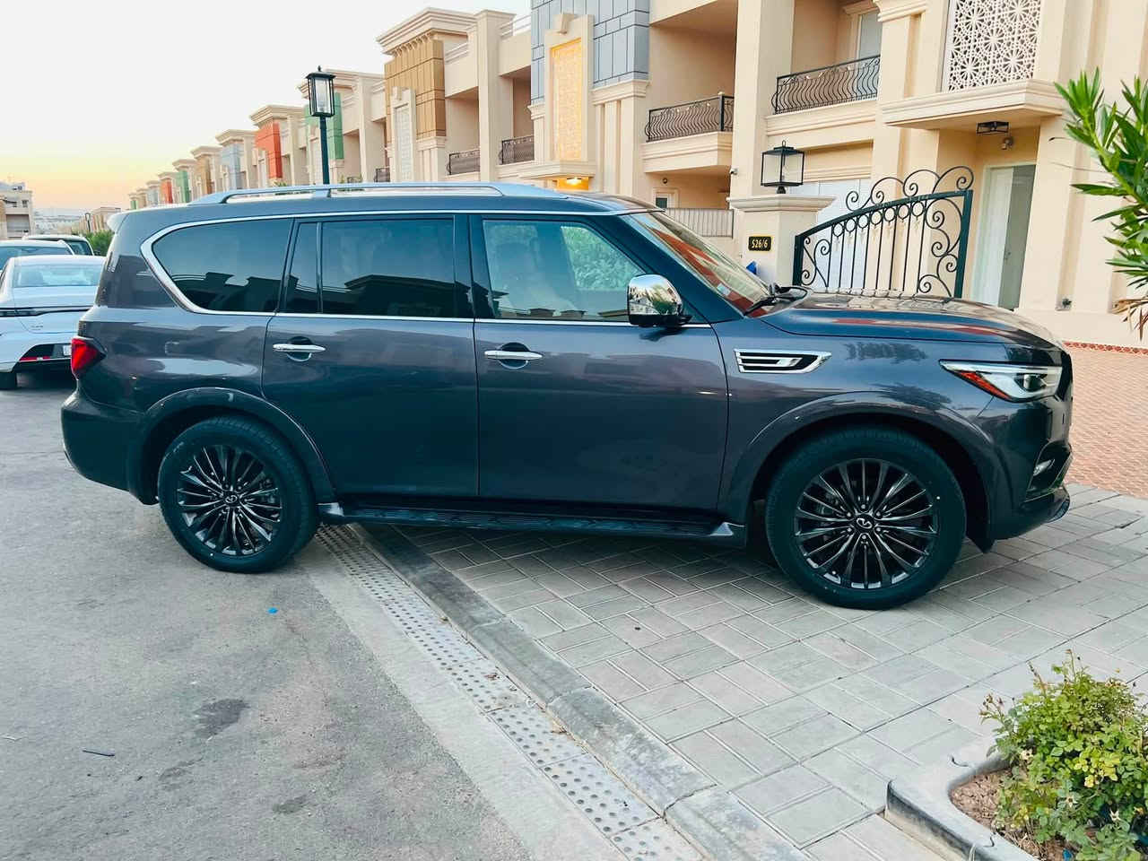 اللهم صلِ ؏ محمد وال محمد
للبيع 
انفنتي QX80 SENSORY
موديل 2022
السيارة جديده بمعنى الكلمة استخدام شخصي مال جناي 
ماشية 38 الف فقط بالنسبه لموديلها تعتبر زيرو 
حادث السياره موضح امامكم بالصور 
فقط الشباك الامامي والدعاميه شواصي لغود كله كفاله 
مواصفات السياره معروفه ميحتاج اذكرهم علمود ما اطيل عليكم
واذا عندك مراوس تفضل

السياره رقم اربيل باسمي تحويل مباشر 
مكان السياره اربيل 
السعر 40.000$ وقابل للتفاوض بالمعقول طبعاً 
للاستفسار اكثر /***********
