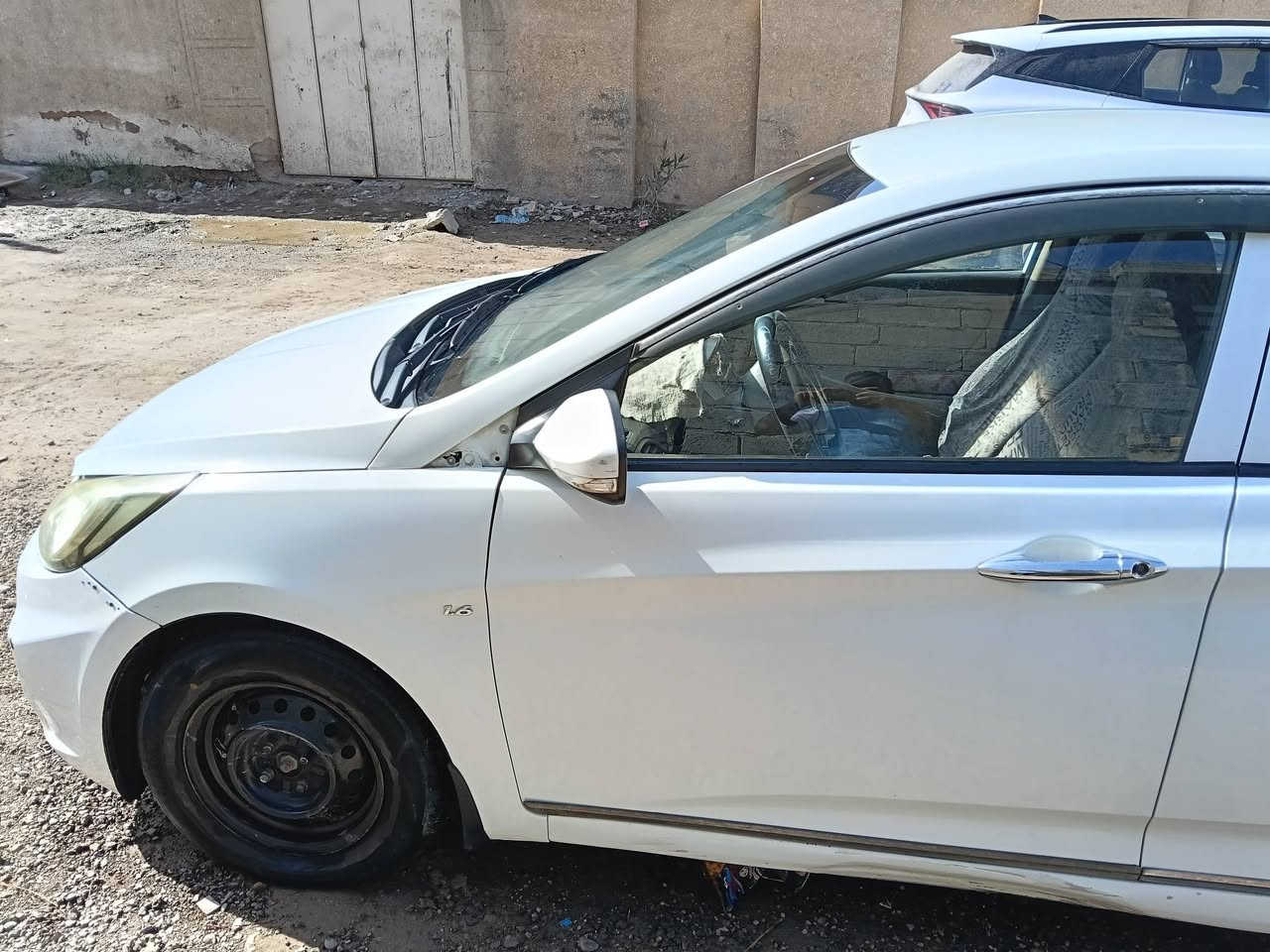 السلام عليكم
اكسنت موديل 2013
وارد خليجي محرك 1600 
رقم بغداد جديد 
 سياره جاهزه من كلشي 
سعر 70 بيها مجال بسيط 
رقم *********** وات ساب
***********
عنوان بغداد ابو غريب
