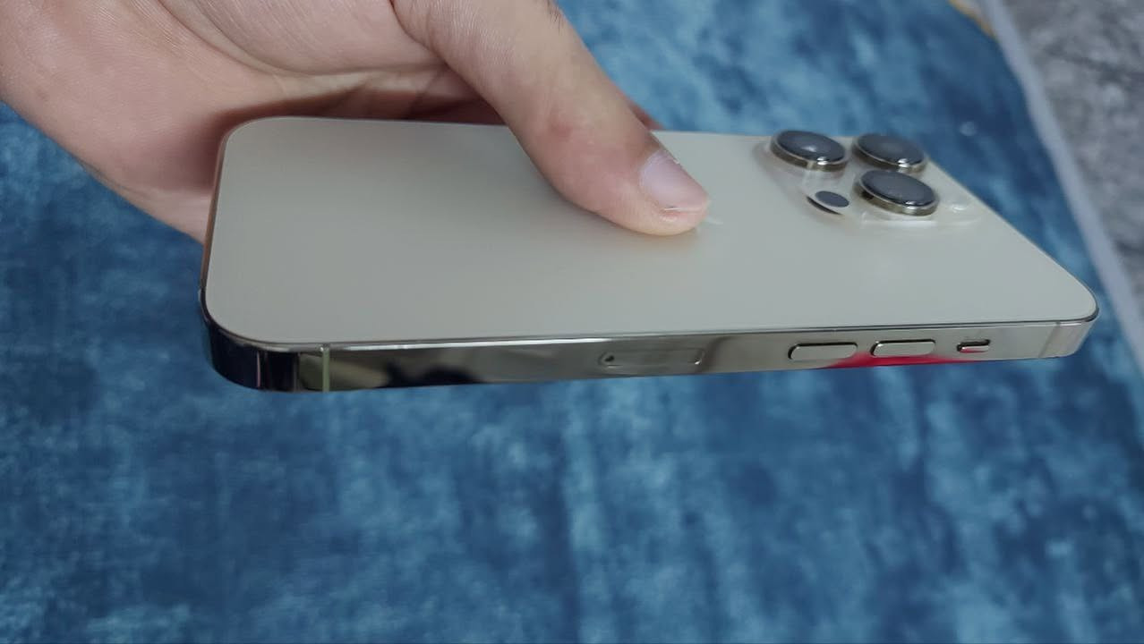 Iphone 14 Pro
الصغير 
ذاكرة 128
بطارية 83
نظافة 100‎%‎ استخدام شخصي 
كارتون وغراضه موجود نموذج ZD/A
سعره 720 بي مجال 
***********
