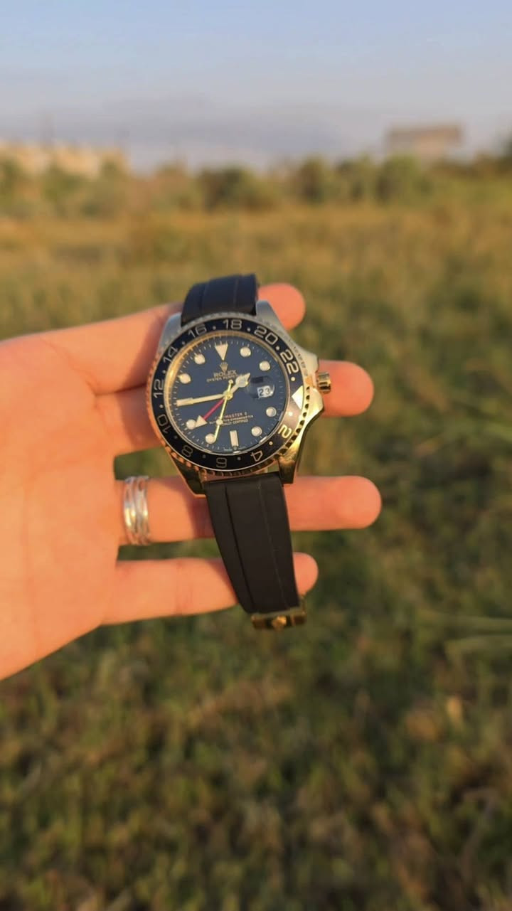 السلام عليكم
عندي ساعات كوالتي كلش عالي و وزن ثقيل واسعارهم مناسبة وكل تفاصيلهم موجوده
اغلى قطعه سعرها ١٣ الف وهاي نموذج منهم
واذا تاخذهم كلهم بيهم مجال


**إذا كنت صاحب هذا الإعلان وتريد حذفه لأي سبب، رجاءا أرسل رسالة إلى الدعم الفني**