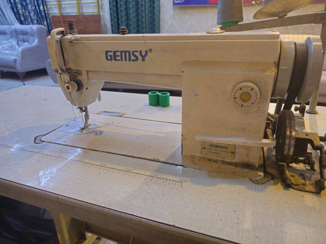 مكينه صناعي نوع جمسي باب اول 
نضافه ٩٠ / ١٠٠ 
شغاله ع الفحص 
خياط فول 
سعر ١٥٠ الف قفل 🔐العنوان بغداد البلديات شارع المصرف حي التراث***********
