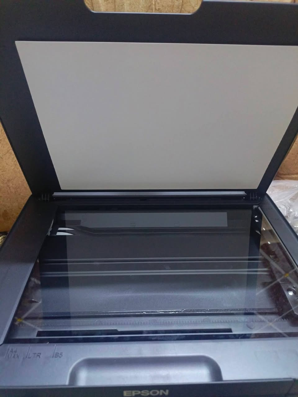 طابعة ابسون جديدة حتى مخلصت 300 ورقة
اخذتها ب250 والكل تعرف اسعارهن وموجود الوصل مال الشراء قيم واخذ الطابعة جديدة مال بيت استخدمتها علمود الماستر
العنوان الانبار الخالدية


**إذا كنت صاحب هذا الإعلان وتريد حذفه لأي سبب، رجاءا أرسل رسالة إلى الدعم الفني**