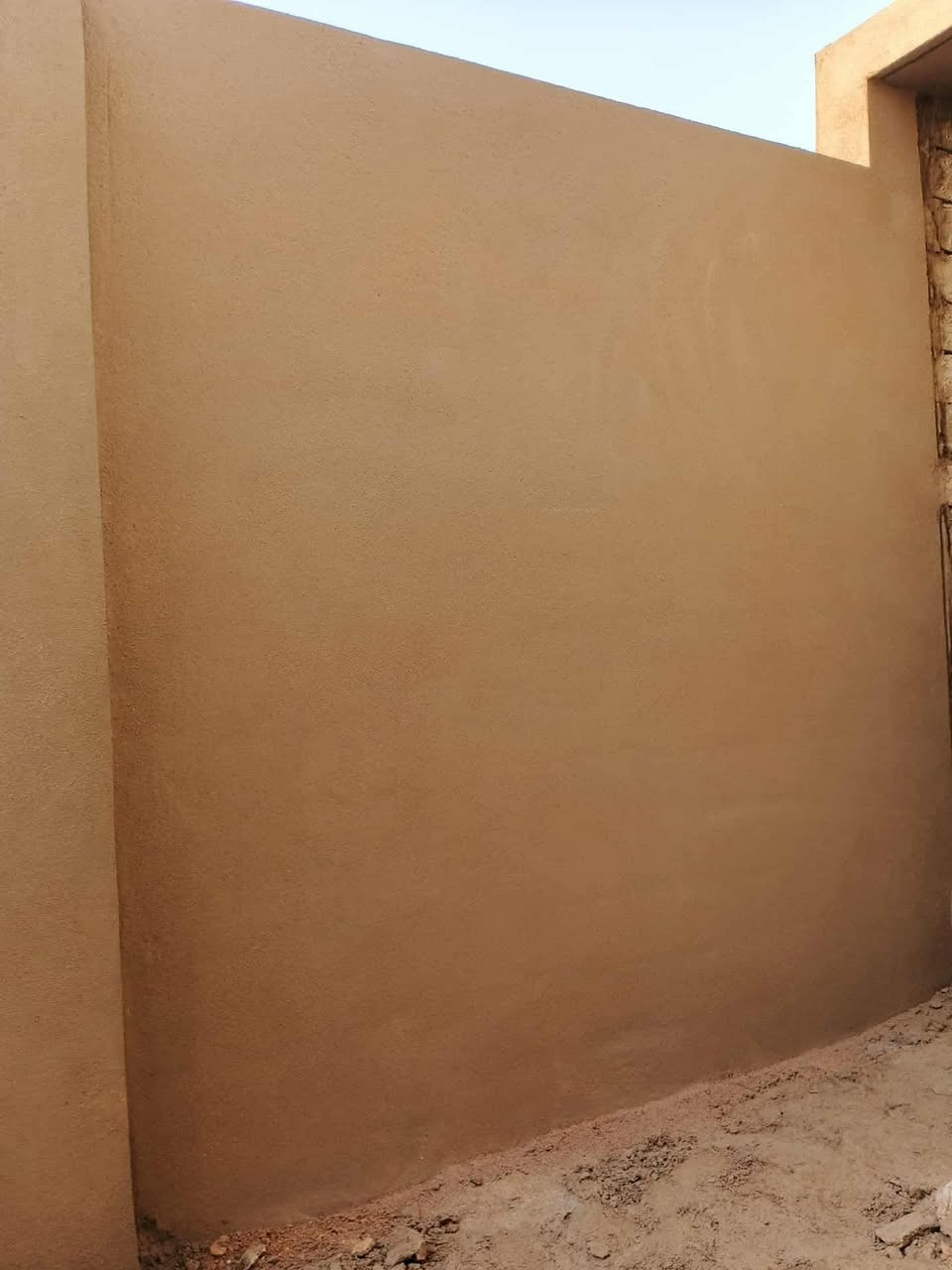 السلام عليكم ورحمة الله وبركاته يوجد كادر لبخ جص وسمنت من الموصل شغل راقي جدآ ويوجد كادر تأسيس ماء ومجاري الي يحتاج يتصل *********** او*********** ابو بهاء
