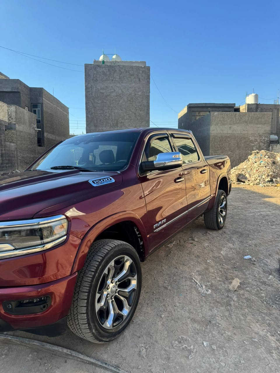 للبيع
دودج رام ليميتد امريكي 2019
مكينه 5700
بانوراما
اللون ماروني
حادث بشم 
السعر 3 شدات وبي مجال 
للتواصل 
***********
