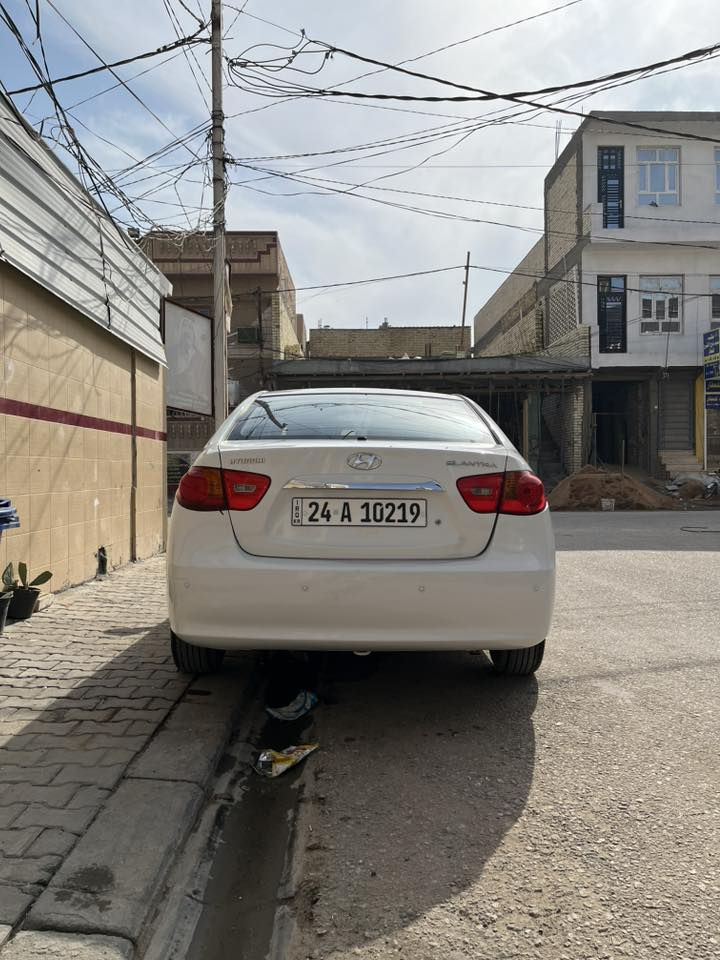 سلام عليكم ورحمة الله وبركاته للبيع سياره النتره صابونه موديل ١٠ رقمه دهوك جديد دكشن عالي محركه ١٦٠٠ تايرات جدد ولايتان جدد السياره نضيفه بيه جاملغ وبنيد مبدّل فقط السعر ١٠٥ رقم ***********
