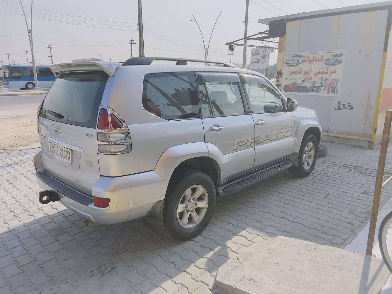 يالله السلام عليكم للبيع تيوتا برادو موديل 2007 رقم أربيل

فول موصفات فوريل تبريد 3 قطع فتحة شاشه كامره 7 راكب 

مكينه 4 سلندر كير تماتيك تخم تايرات حداده 100 100‎ %‎

كهربائيات كلها شغله ما نقصها شي جاهزه سياره من كلشي 

بيها مكانين بارد جدا بسيط و الباب لايمن الخلفي مبدل 

سياره مكفوله من صبغ والباقي كله ع بلاد 

السعر 140 ورقه وبيها مجال 

العنوان البصره الزبير 

رقم الهاتف ***********
