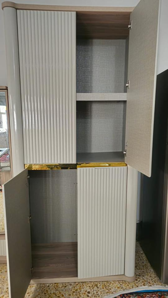 ملحق اربع بوب جديد قليل استعمال نظيف جدا  السعر 125

‭0781 397 5737‬
