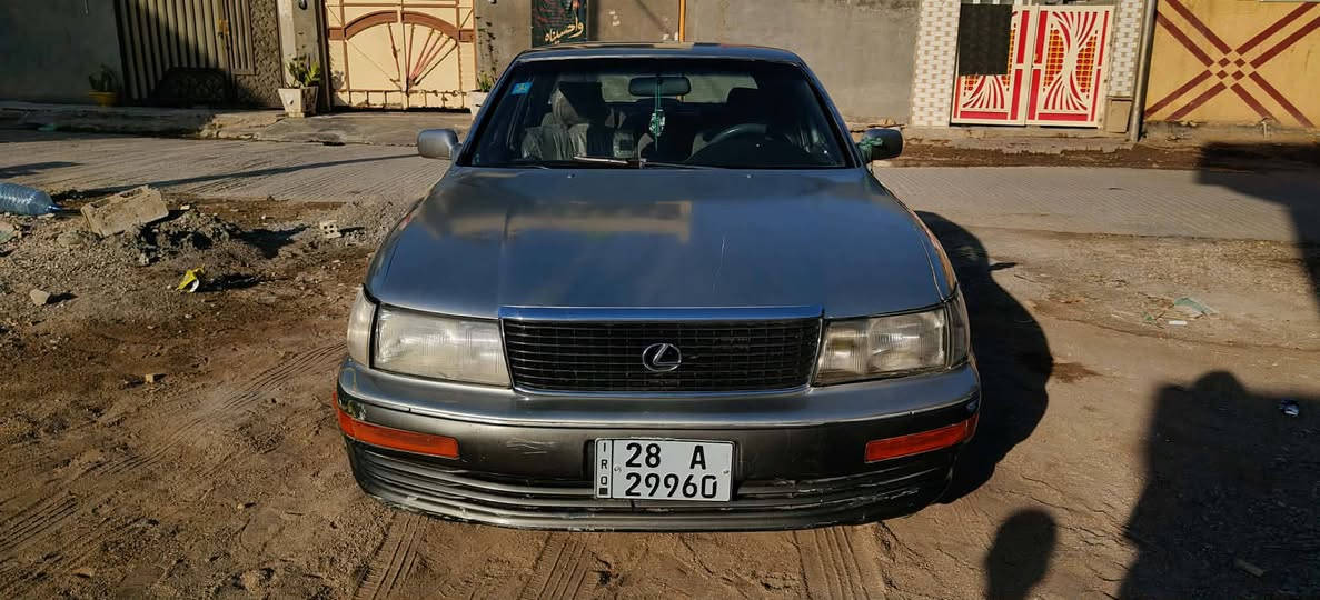 سلام عليكم: سيارة لگزس موديل 1991 سيارة حلوه ونضيفه سيارة مصبوغه عام سيارة محرك 6 سلندر  تبريد ثلج  
سعرها: خاص   رقم:: ‏‪***********‬‏
مكاني واسط الصويره  رقم جديد تحويل ثاني يوم
