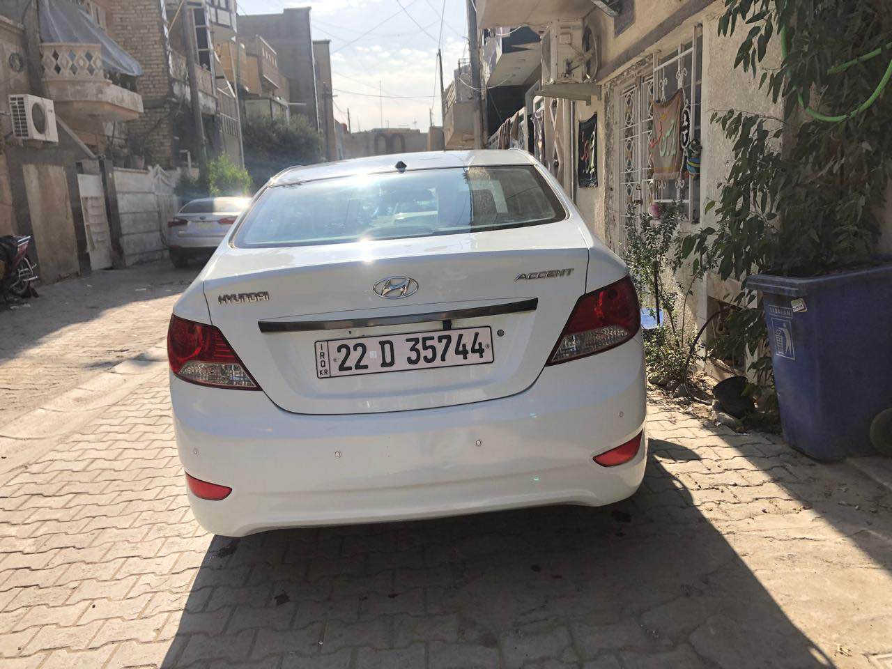 سلام عليكم
هونداي اكسنت خليجي 2012
رقم اربيل صاحبها عربي ببغداد 
محرك 1600 قطرتين 
تبريد ثلج ❄️ 
كير اوتماتيك
بدون حادث  بيهابارد بسيط و  صبخ بالدوسه و ذيل الباب الخلفي عكس السايق كما موضح بالسونار  
اشاير بالمري 
مري كهرباء
شاشه اندرويد كبيره
صدر جديد
سيارة نظيفة جدا مال بيت
سعرها 100 ورقه
*********** Colombo, Sri Lanka
