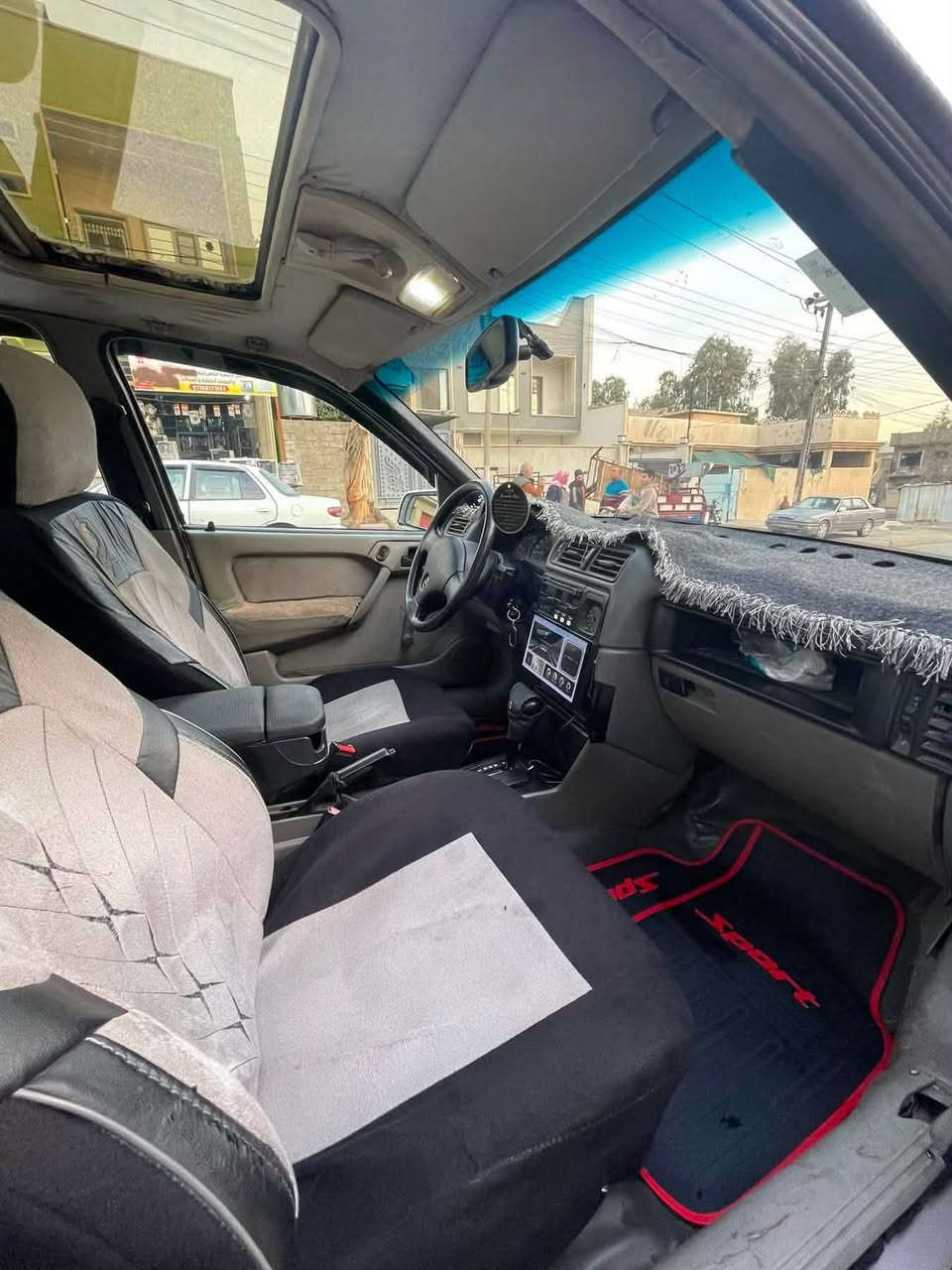 🚗 أوبل فكترا للبيع - ناصبة ومرتبة شرط الفحص 🚗
المواصفات والتفاصيل:
 نوع السيارة: أوبل فكترا
 المحرك: 2.0 (محرك 20)
 الكير: أوتوماتيك
 حالة السيارة: كير ومحرك (شرط الفحص)، السيارة ناصبة ومرتبة ونظيفة جداً وما ناقصها شي.
المميزات والإضافات:
 فتحة سقف (تنتة)
 شاشة وكاميرا للرجوع للخلف
 سنتر لوك
 ميزة إضافية: متوفر بيها كوبون بنزين جاهز.
💰 السعر: 41 ورقة (وبي مجال للشراي ).
📞 للتواصل والاستفسار: رقم الهاتف (بـيه واتساب): ***********
