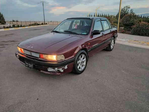 سەرەتا بەناوی خوای گەورە 
مستەربۆشی گڵاند بۆ فرۆشتن 
سعری ۳٦ گەڵاو معاملە 
بۆ پەیوەندی ***********
مستەربۆشی گڵاند 
مۆدێل ۹۱ ڕەنگ ماڕۆنی 
ئاڕم پلاستیکی سلێمانی
تەحویل اسڵیە 
بەشەرتی ئاڕم و ئەوەلیات و غەرامە 
غەرامەی هیچ تیا نیە بەشەرت 
مەکینە مەرغوبی ٦۳ ی بەخ 
ڕەنگی ماڕۆنی 
کامل پەمپ کراوە لەسەر ساغی 
تەبرید سارد و گەرم لەسەر سیوچ
ویل سپۆڕت و ٤ تایەی تازەی لەژێرە
کامل جوانکاری بۆکراوە 
بەرگە کوشنی لۆکی تێ گیراوە
دەعم و لێدراوی نیە لۆک لۆک ماوەتەوە
مەکینەی هەڵم و بوغار و سەرفی نیە
بەشەرتی سەد فیتەر
تەقەو ڕەقەی هیچ نیە بەشەرت 
کارەبای هەموو گیانی ئیش دەکات 
یەک گڵۆپ ئیشی نەکرد پارە ببڕە
سەیارەیەکی زۆر زۆر جاهیزە 
دەعامی بۆ دەعامی بەشەرت 
زۆر کەم مەسرەفە 
بەنزین زۆر کەم دەخوات
سعری زۆر هەرزانە ۳٦ گەڵاو معاملە
بۆ پەیوەندی *********** السليمانية
