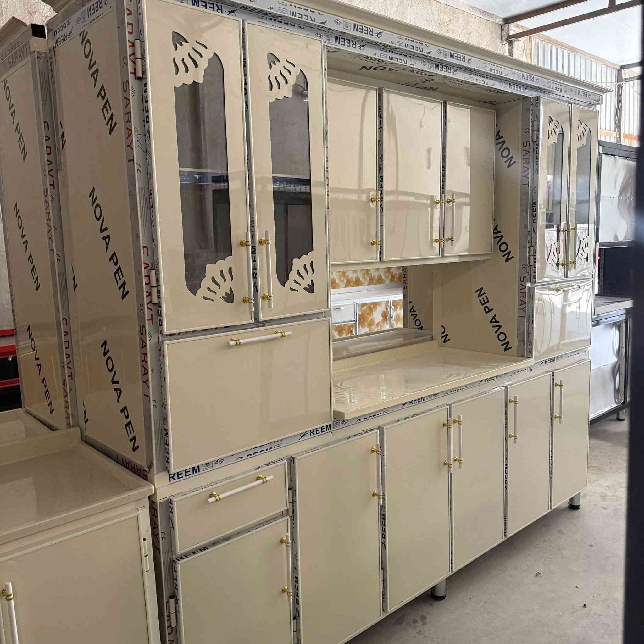 #كاونتر تزكام قياس مترين ونص مرمر وسنك متر ونص مرمر العنوان مغربه شيشان ثانيه للاتصال ***********
