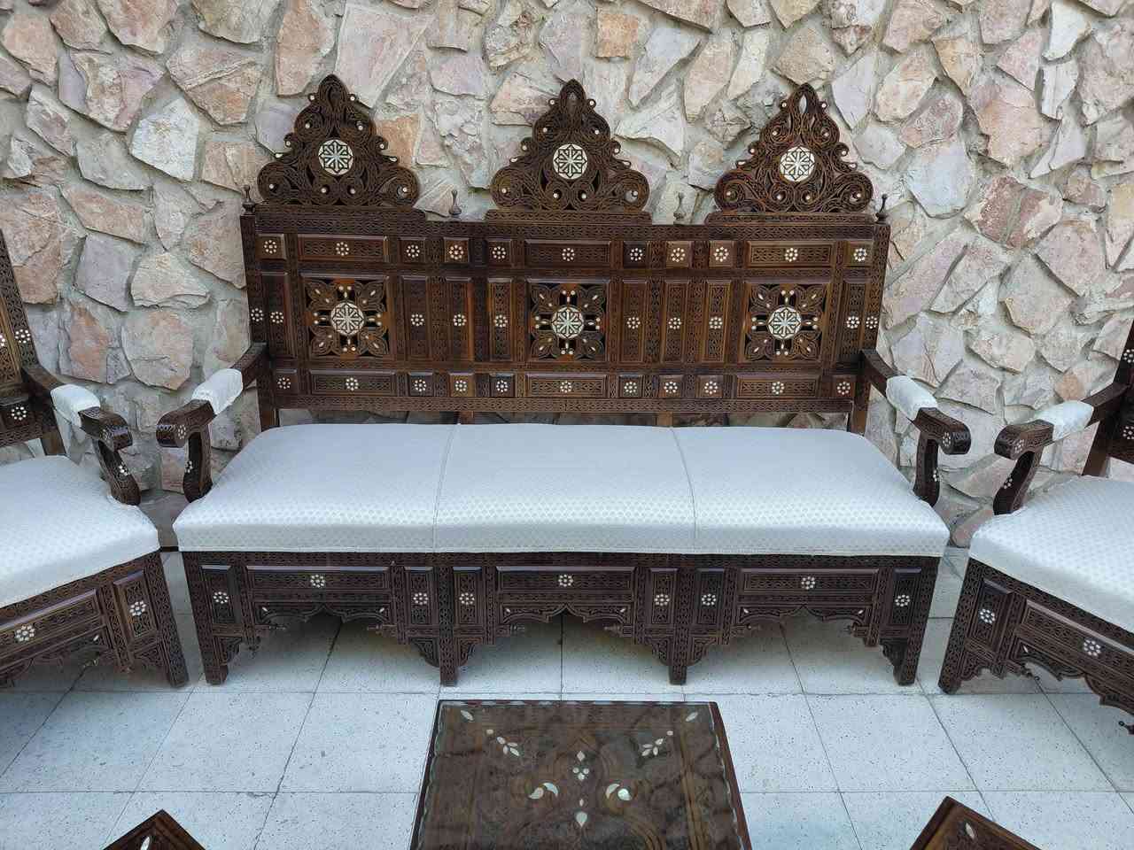 عرض خاص طقم عرابي صدف ثلاثية و 6 كراسي و طقم طاولات عدد3 واحد كبير و 2 صغيره صدف سنان بحري و حفر يدوي خشب جوز و بسعر مغري التواصل على الرقم و يواجد توصيل و شحن عام و موديلات تانية موجودين في دمشق 00963938435361


**إذا كنت صاحب هذا الإعلان وتريد حذفه لأي سبب، رجاءا أرسل رسالة إلى الدعم الفني**