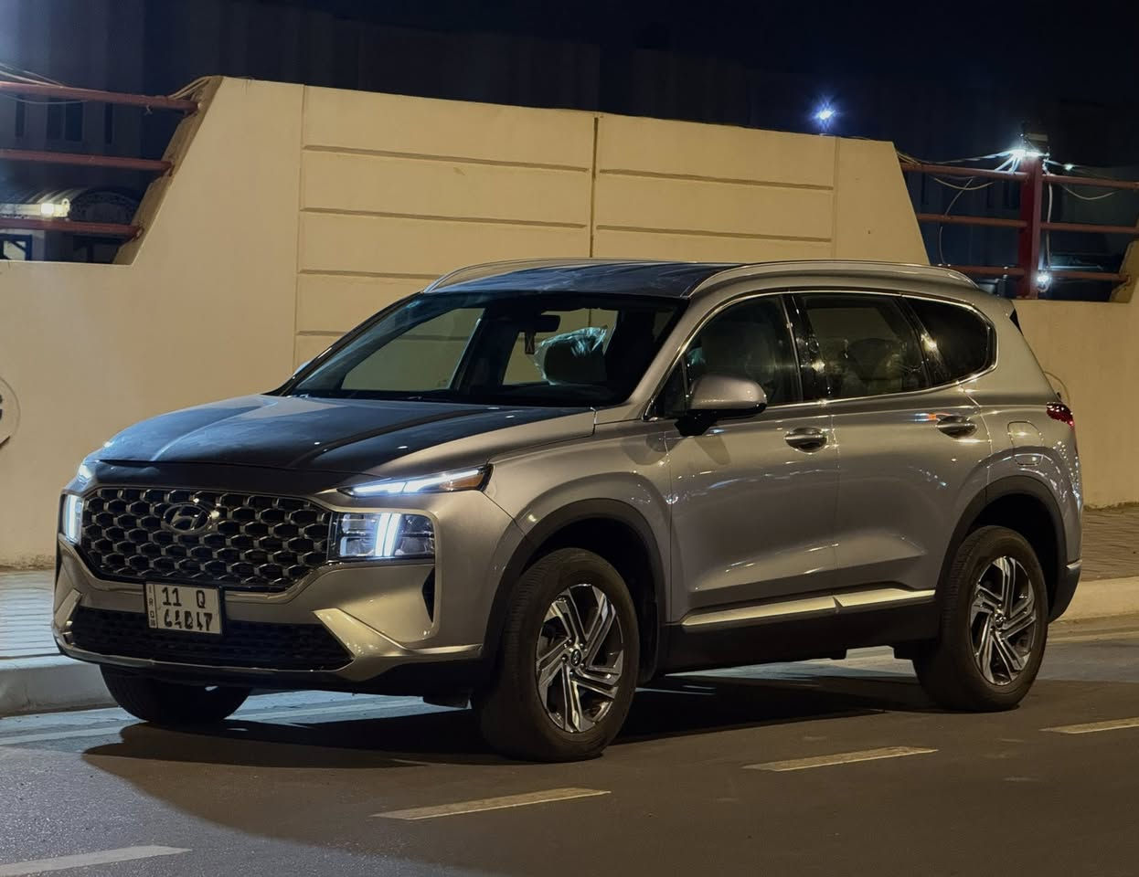 السلام عليكم
سنتافي للبيع موديل 2022
رقم بغداد الجديد بأسمي 
الممشى ٣٥ الف ميل
 المحرك 4 سلندر 
 فول ماعدى الفتحة (تدفئة كشنات ، كامرة خلفية ، رادار امامي ، تثبيت مسار ، مثبت سرعة ، نظام النقطة العمياء . كشنات جلد ، نظام توقف ذاتي في حال مرور سيارة من الامام او الخلف ، اوتو هولد )
لون السيارة سلفر 
الحادث طرف البنيد والدعامية ( حادث سطحي ما واصل شاصي او لغد او راديتر كلهن بلادي)
 للاستفسار ***********
