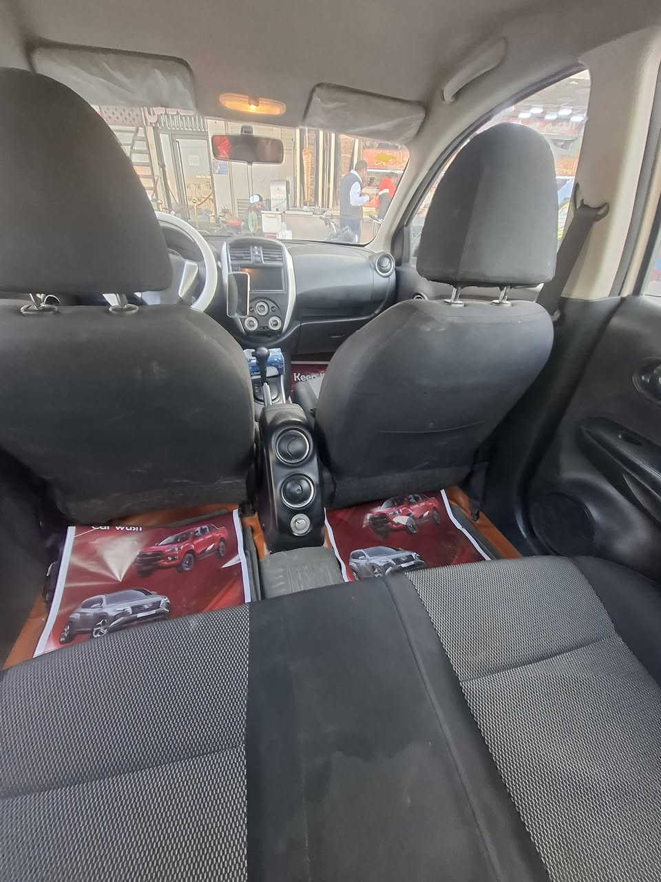 سلام عليكم
نيسان سني 
موديل ٢٣ 

ماشية ١٠٠ 
كفالة عامة 
السعر ١٢٠ وبيها مجال بسيط 
العنوان 
كربلاء 
***********
