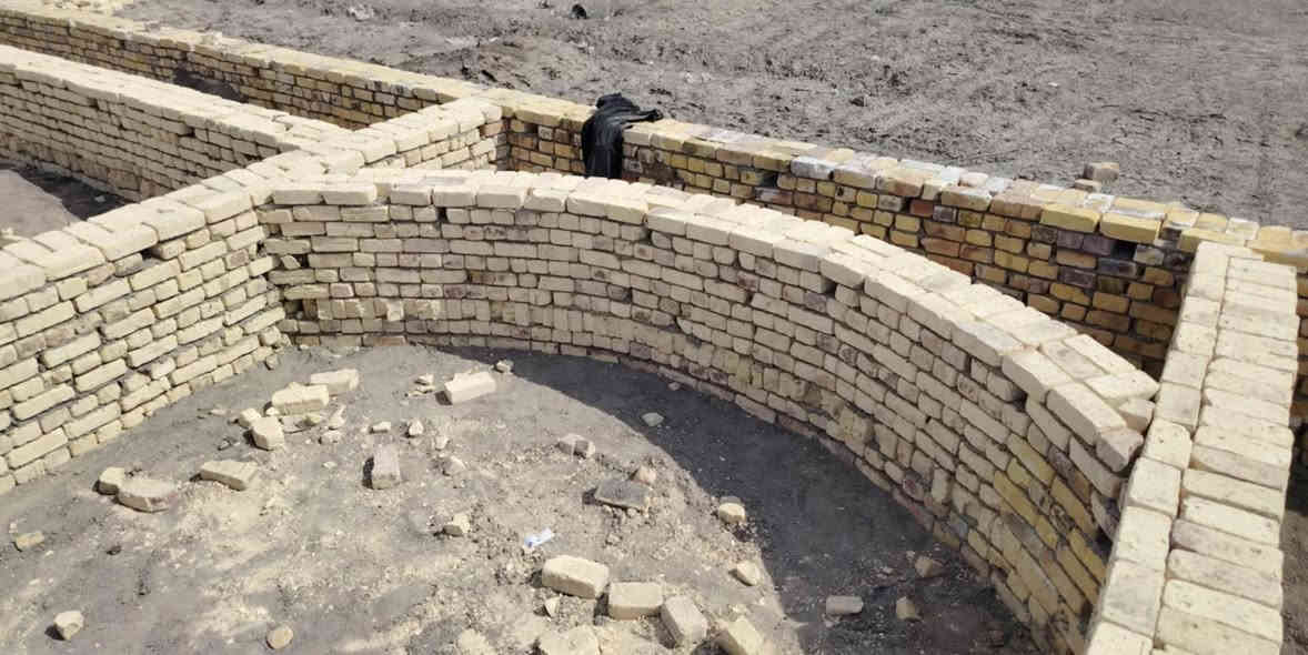 السلام عليكم قطعه للبيع مع اساس
قطعة زراعي مساحه 300متر مع اساس يحتوي على ثلاث اغرف وبراني 8×4 وصاله ومطبخ ومجمع صحيات طول الساس 90سانتي. حي المصطفئ خلف مجمع النور السكني السعر 14وبيها مجال وبلخدمه 

***********
