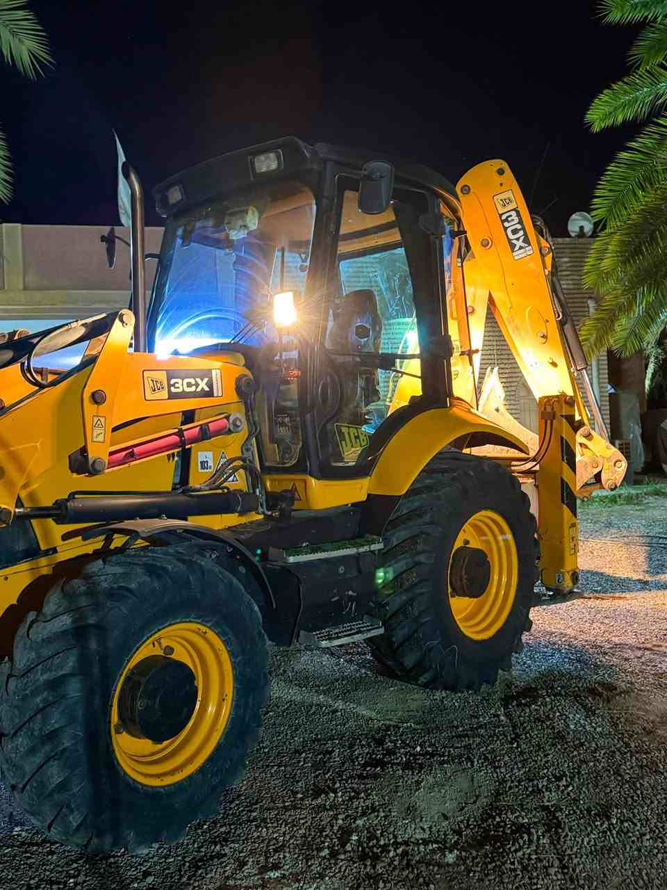 السلام عليكم جي سي بي للبيع 2008 إنكليزي مكفولة كفالة  عامة تبريد نقص فقط كمبريسر رقم سليمانية بسمي سنوية لل29  تخم تاير السعر 380 وبيهة مجال العنوان واسط الصويرة ***********/***********
