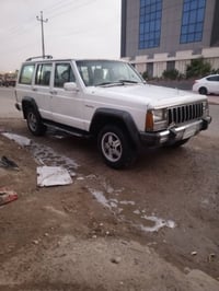 جيب شيروكي للبيع مديل 92 مكفول 07809803934