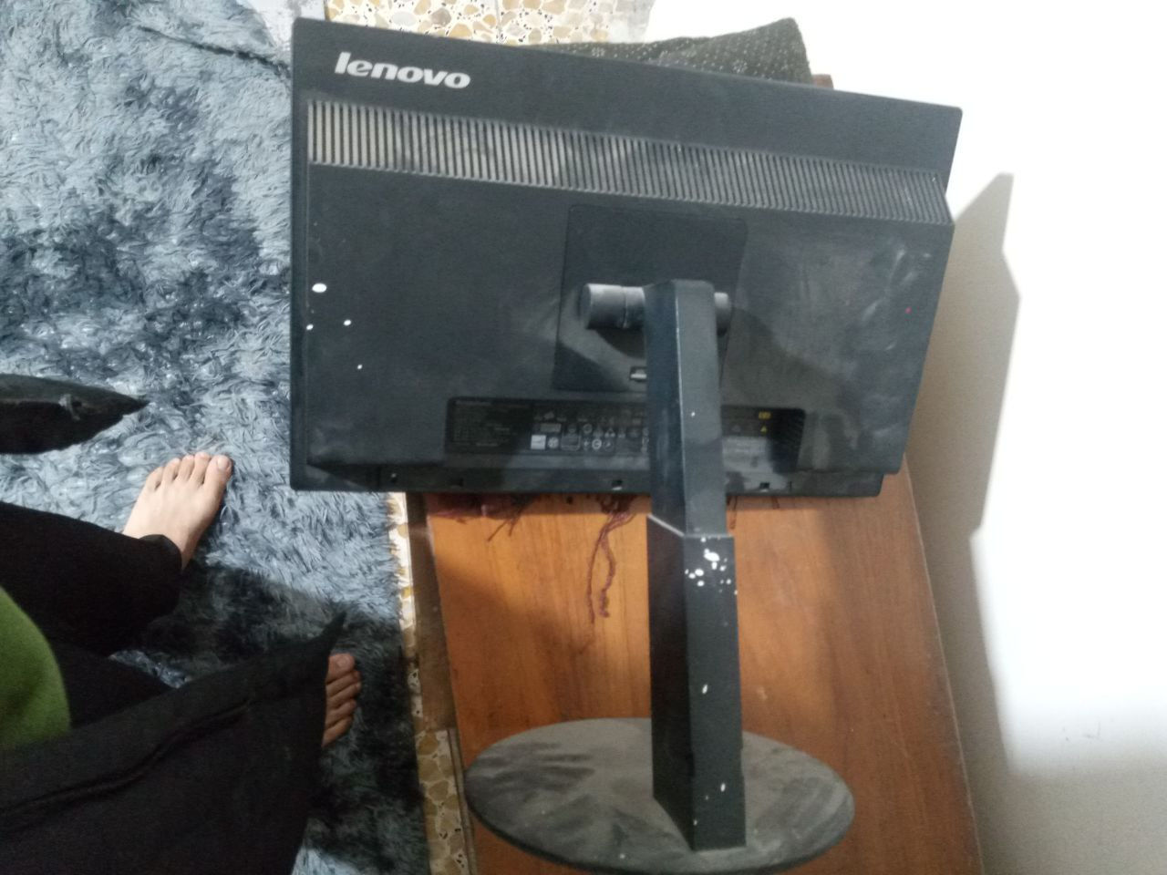 سلام عليكم 

مكان: بغداد, قريب البياع و الدورة 

شاشة Thinkvision مكتبية حجم 19.5تقريبا 
الدقة ما اتذكر شكد بالضبط بس يا اما 

1366 x 768 

او 

1440 x 900

و التردد مكتوب عالليبل 50 - 60 hz بس من تروح عالاعدادات تكدر تختار 75 hz  

هذا مالتها الشيت https://cc.cs.1worldsync.com/inlinecontent/mediaserver/test/7f4/a3e/7f4a3ed51bbd48afb6a49839c2acfc47/original.pdf

وياها كيبلاتها

السعر اخذتها قبل سنتين ب 80 الف, اكتب سعرك


**إذا كنت صاحب هذا الإعلان وتريد حذفه لأي سبب، رجاءا أرسل رسالة إلى الدعم الفني**