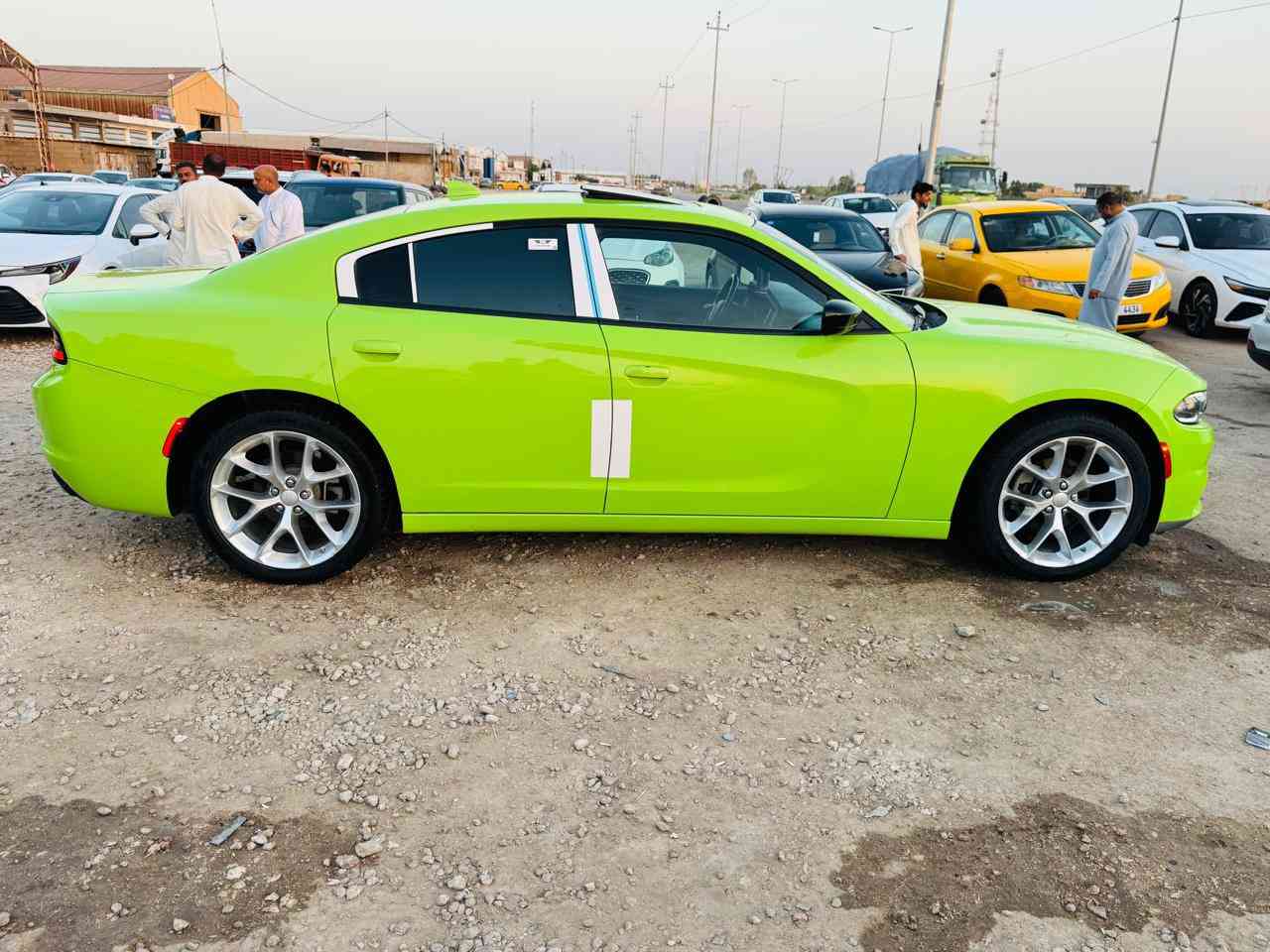 دوج جارجر موديل 2023 اخر اصدار لون مميز 
رقم بغداد تحويل مباشر 
طرف بنيد صبغ مكان القفل فقط السونار بل منشور 
فول مواصفات اعلى فئه عدا الرادار 
كشن حضن +كشن كهرباء سايق او راكب +تبريد تدفه كشن امامي ستيرن كهرباء خزن مومري او باقي الموصفات واضحه بل صور 
مكينه 3600 
ماشيه 26 الف
السعر 290$
العنوان المثنى الرميثه معرض اثير الجياشي
التواصل وات ساب او اتصال
***********
