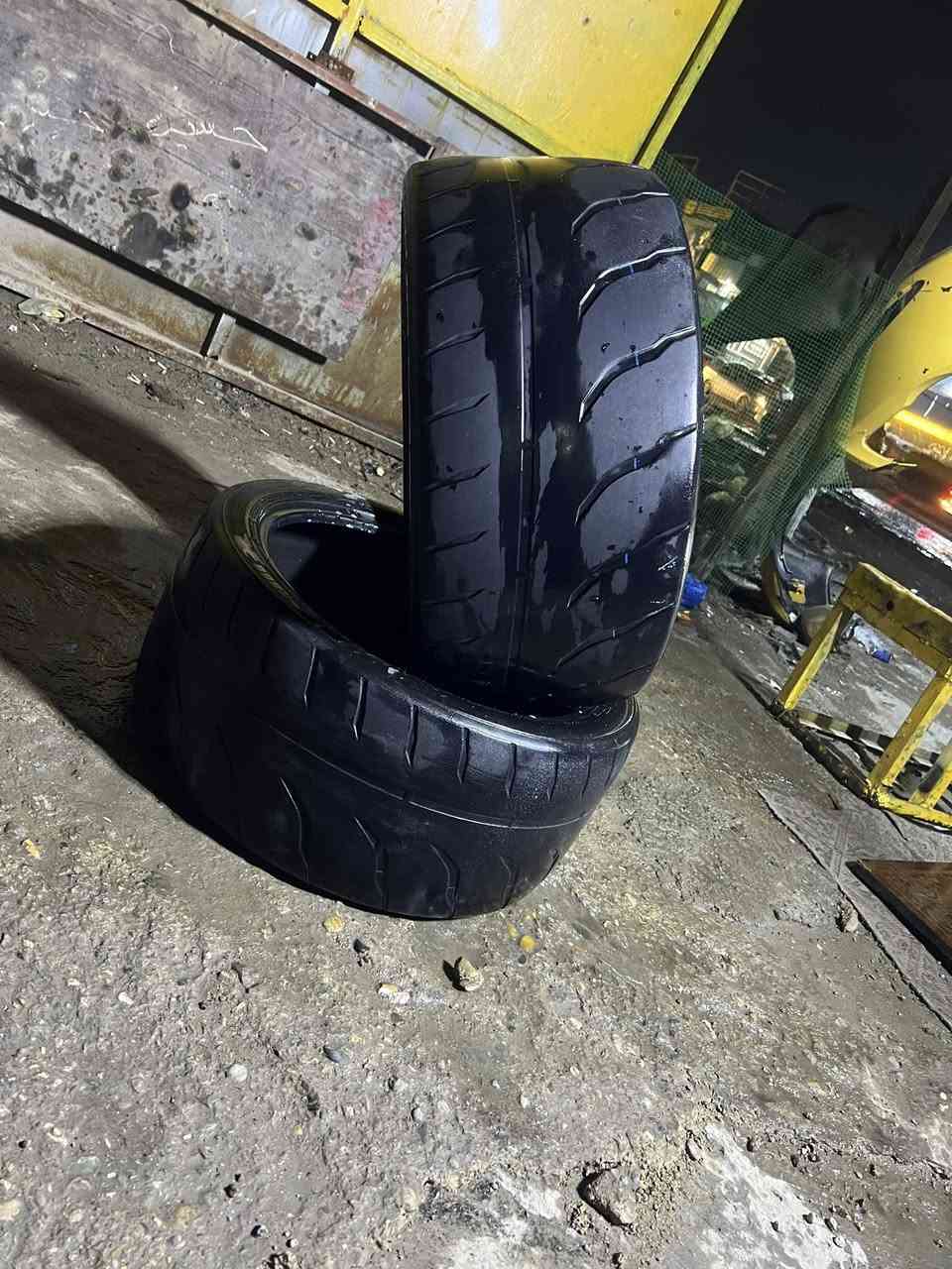 سلام عليكم تايرات توتو(888)سم سلك نضيفات السعر 200مكان بغداد الدوره ***********
