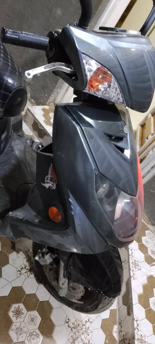 السلام عليكم دراجه سكنس فحل للبيع نوزل السعر 650وبيها مجال قليل العنوان حي المعلمين الرقم ***********
