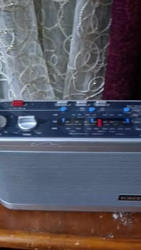 راديو ماركه نضيف جدا ٣ موجات اف ام موجوده سعر ٢٥ الف فقط يوجد توصيل 07...