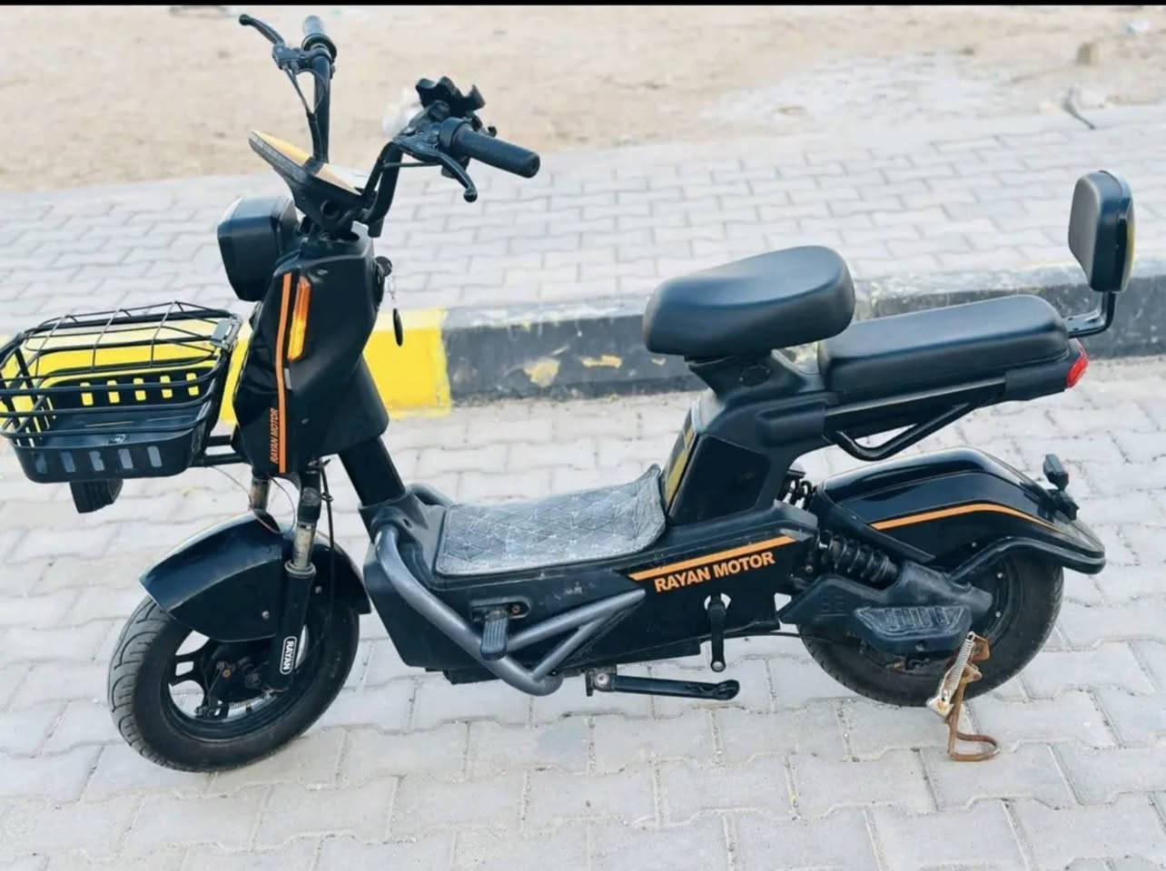 السلام عليكم دراجة شحن ريان حجم 14جديدة فول بطاريات جدد السعر250 العنوان ابو الخصيب للاستفسار مراسله واتساب هذا رقمي ***********
