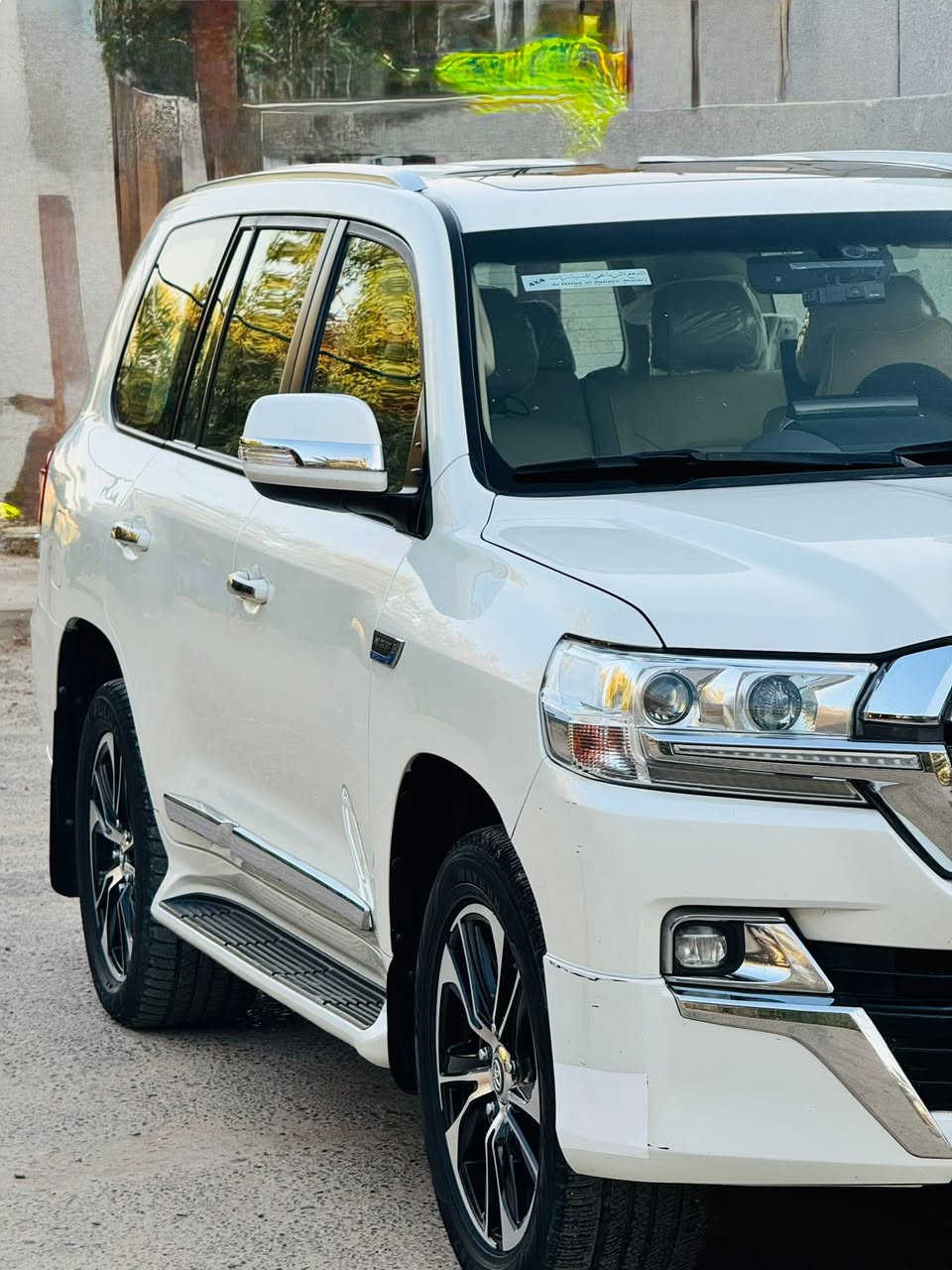 سلام عليكم 

لاند كروز للبيع والمراوس 

لاند كروز GXR2021

-السيارة مكفولة كفالة عامة 
مواصفات شركات 
1-ثلاث شاشات 
٢-فتحة 
٣-تحكم ستيرن 
٤-كشنات جلد
٥-كشن كهرباء 
٦-كامرة خلفية 
٧-ثلاث قطع تبريد 
وباقي المواصفات معروفة 

السعر ٤٩٥ وبيها مجال بسيط
رقم الهاتف ***********
***********
