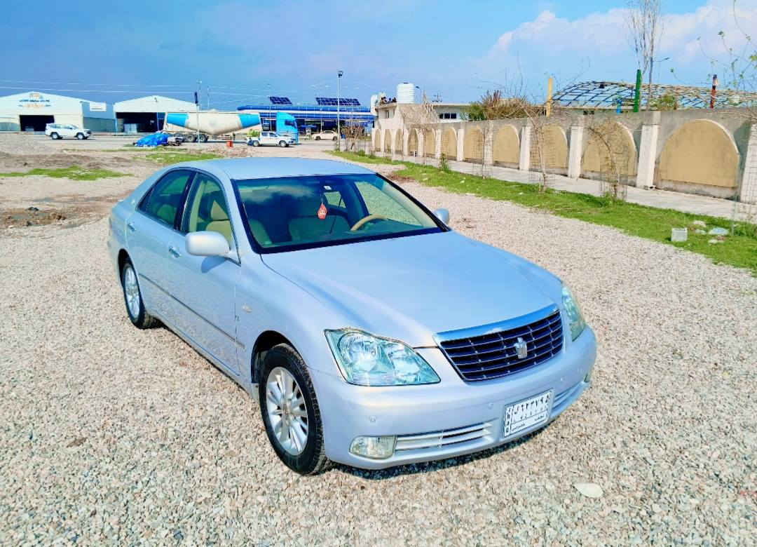 بەناوی خوای گەورە
شاهینە موس بەحری
2دوگمە شاشەو کامێرا
2005
گێرو مەکینە بچوک
بێ مەسرەف
یەک دینار نوقسانی نیە
سەیارەکە نمونەیە
بەردی سڵانسای پێشۆی تیایە
بێویس بە وەسف ناکات
سۆنەریم داناوە
***********
***********
