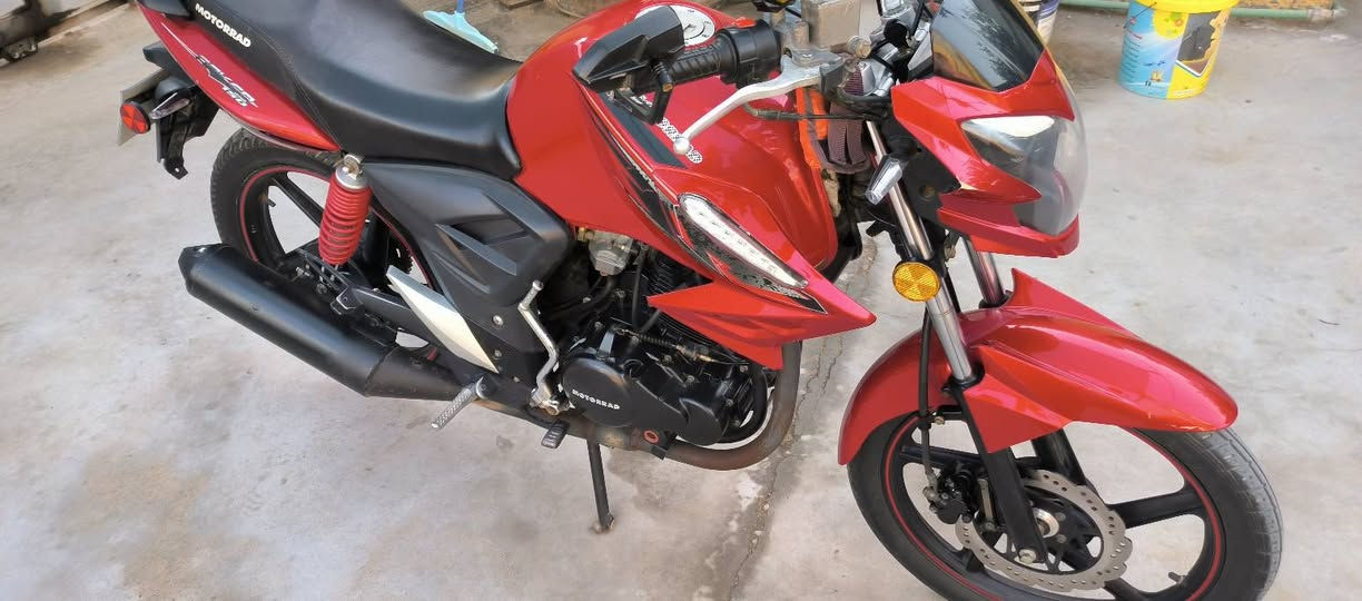 سلام عليكم دراجه ار كي RK موتور  رقم وسنويه بسمي نكليزي دراجه نضيفه كلش خمسه كير 150cc ماشيه تقريبا 6 الاف كلشي شغال من لبدايه للنهايه دهن امزويل ابدللها ما مفتوح برغي بلمكينه ابد شلعه ومعدل عداد الكتروني سرعه ورون عادي  سعرها (2مليون) وبيها مجال للشراي مكاني بصره وهذا رقمي(***********/***********)
