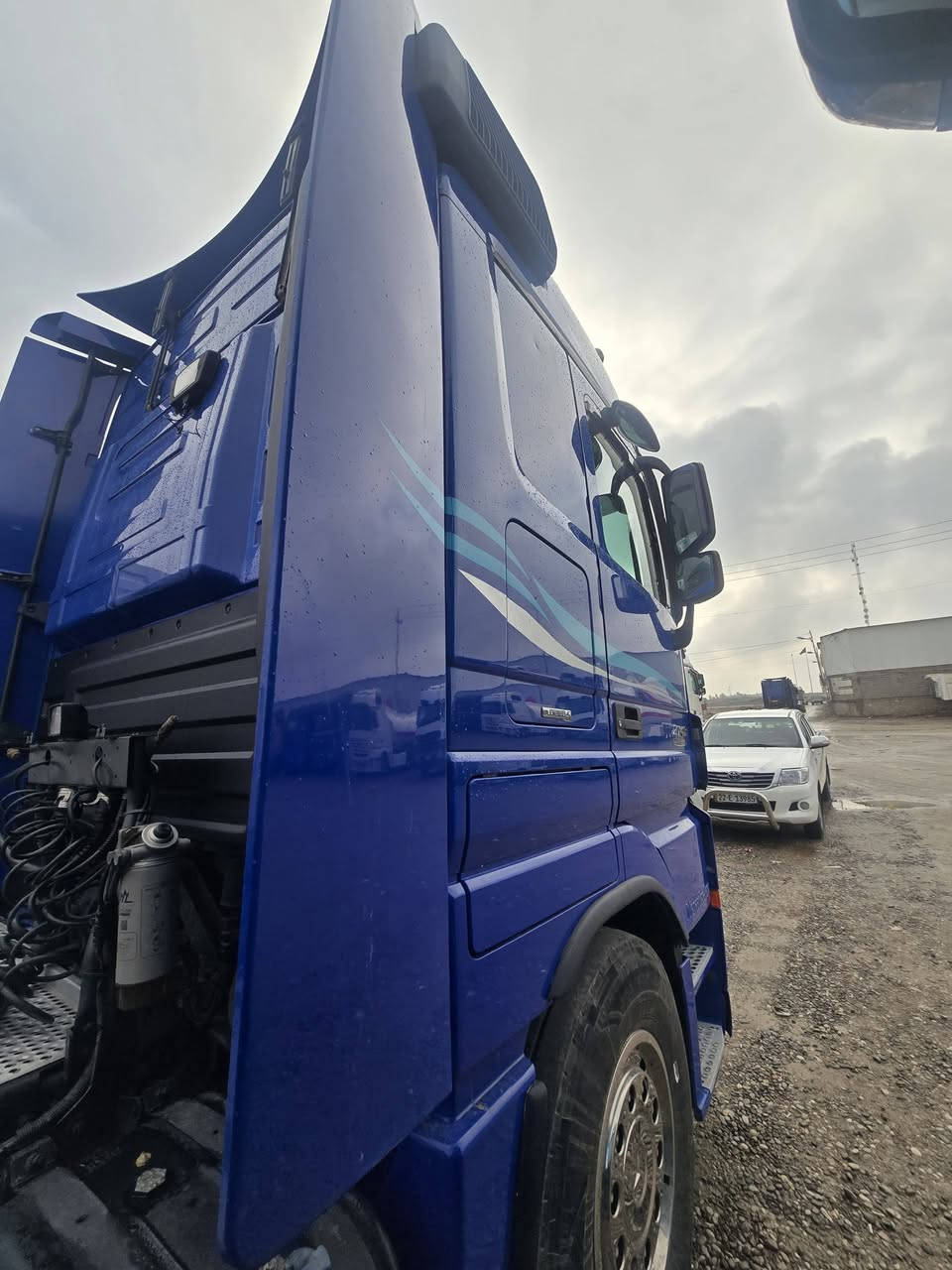 للبيع... سياره راس تريله بلادي 
موديل 2010 حجم 2748 
***********
