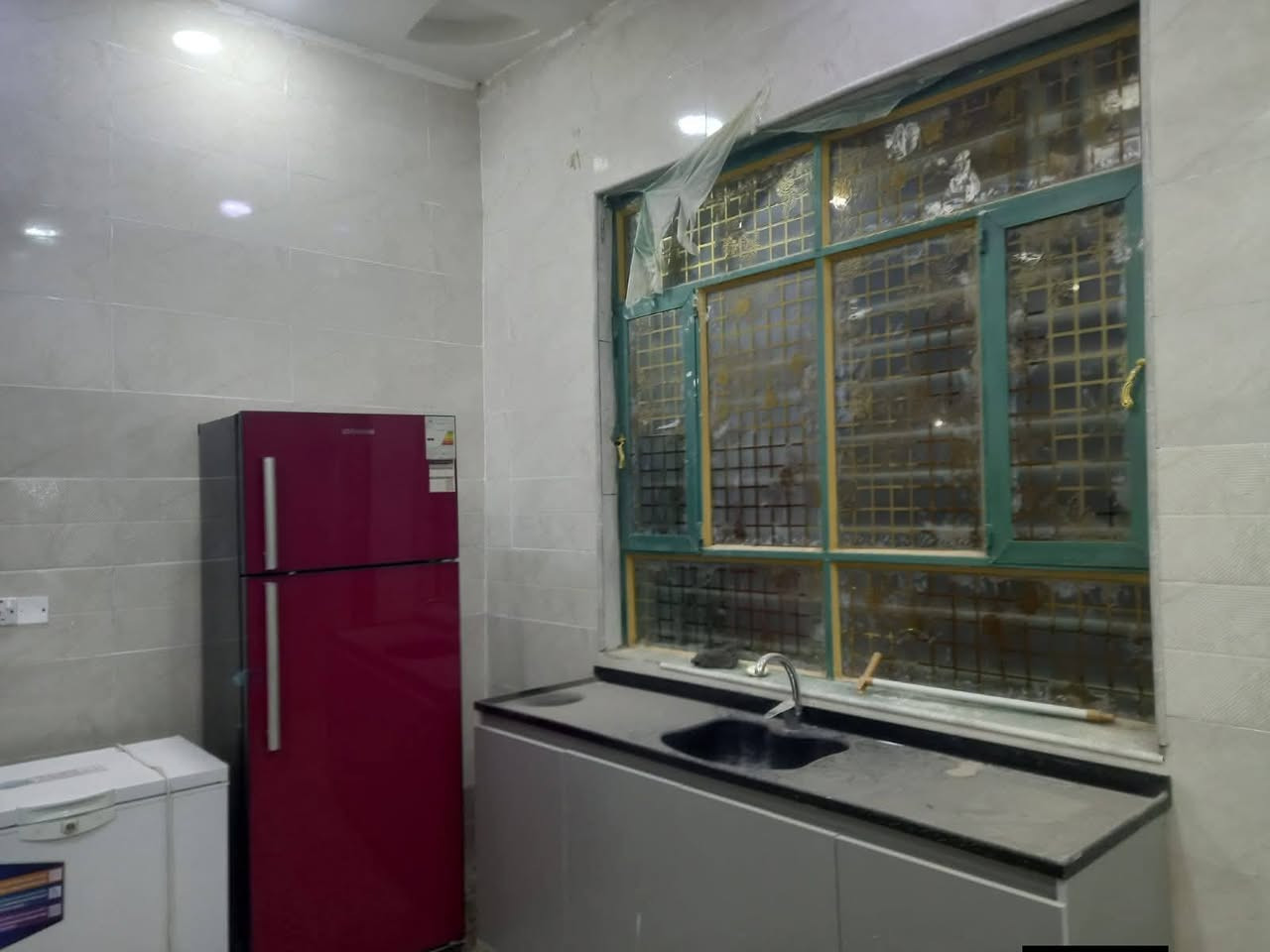 👈🏠بيت مؤثث للإيجار
​ الموقع:بابل-البكرلي الأولى(قرب موكب السفير)، قريب جداً من شارع 
​📐 المساحة: 225 مترالخدمات مجاري)
​🏠​بناء حديث وتصم (درجة أولى)
​يحتوي على استقبال وهول واسع ومطبخ وغرفتين نوم)مجمعات صحية(داخلية وخارجية)​كراج سيارة وحديقة(جاهز للسكن)
#توجد لدينا عدة عروض وكافة المناطق 
#بيع أو #شراء أو #ايجار عليكم متابعة الصفحة لطفا أو الاتصال بنا ويظهر لكم كل ما هو جديد لدينا مع فائق التقديرلكم 
***********
***********
