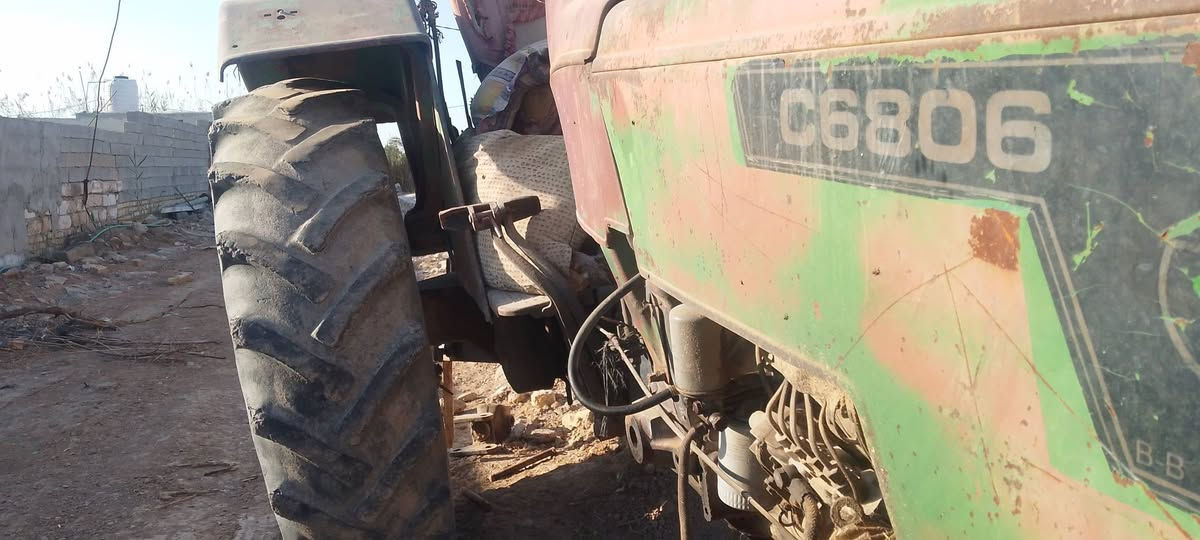 سلام عليكم مكينه اللبيع مكينه الون أخضر مكينه جديد  دشبوال  عداد جديدا طخم تايرات جديدا  مكينه بلااد 
مكفواله كابسه كراب دوس مامتعوباء كير بلااد 
للتواصل رقم الهاتف ***********مكاني ناصريه رفاعي مقابيل ملعب الخماسي شويه مسافه عن فرع العيله
