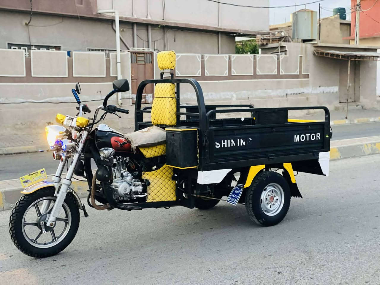 سلام عليكم 
ستوتة للبيع موديل 2021
فحل عالي شاخوان قلاب 
ركبه شرط كهربائيات شرط اوارق كامل
تخم تايرات 3 جوبلس جدد ستوته كلها بلادي 
كل نقص مابيها جاهزه من كلشي 
السعر مليون 450 بيها مجال. ***********.
